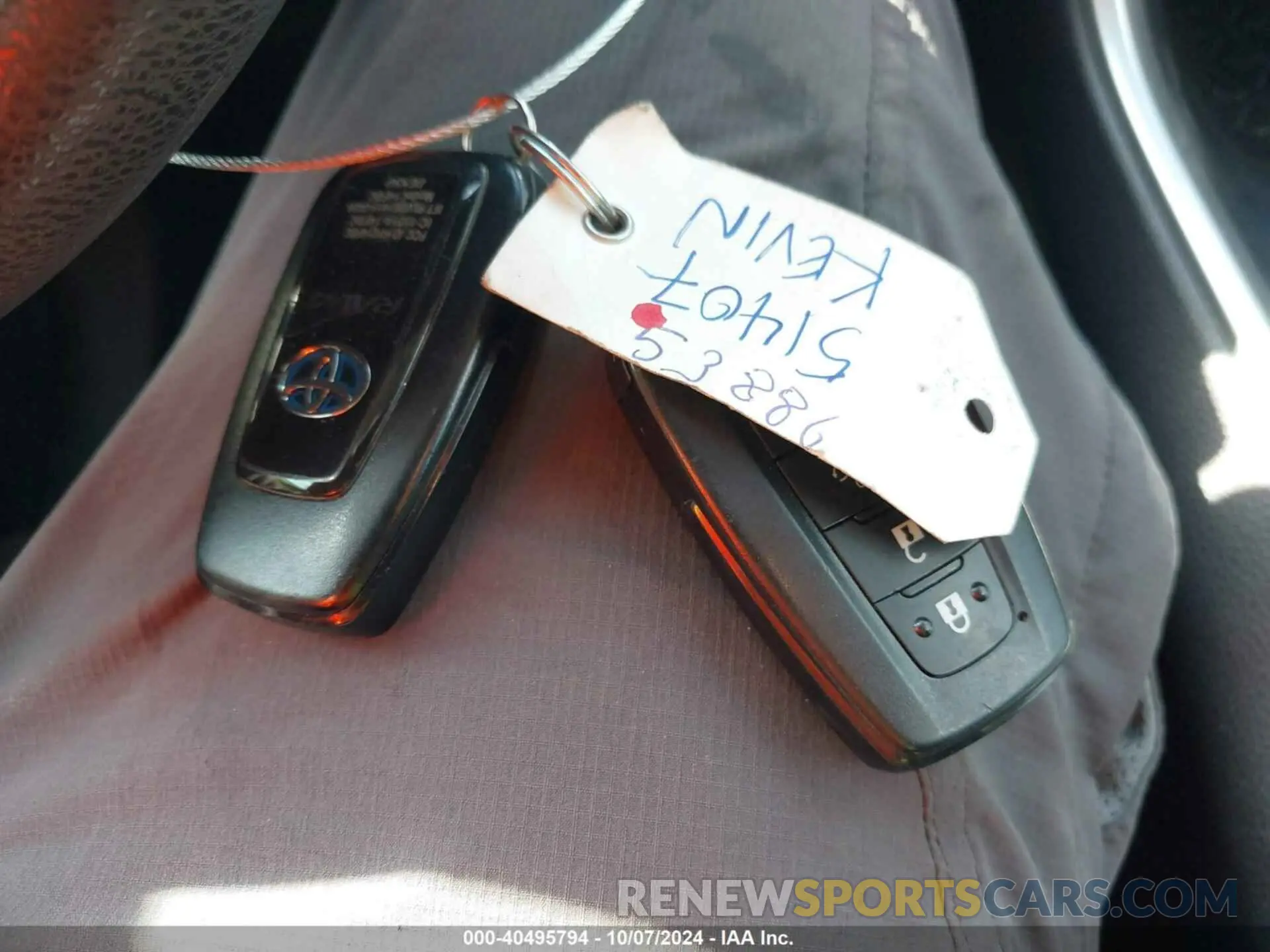 11 Photograph of a damaged car JTMRWRFV6LD066448 TOYOTA RAV4 HYBRID 2020