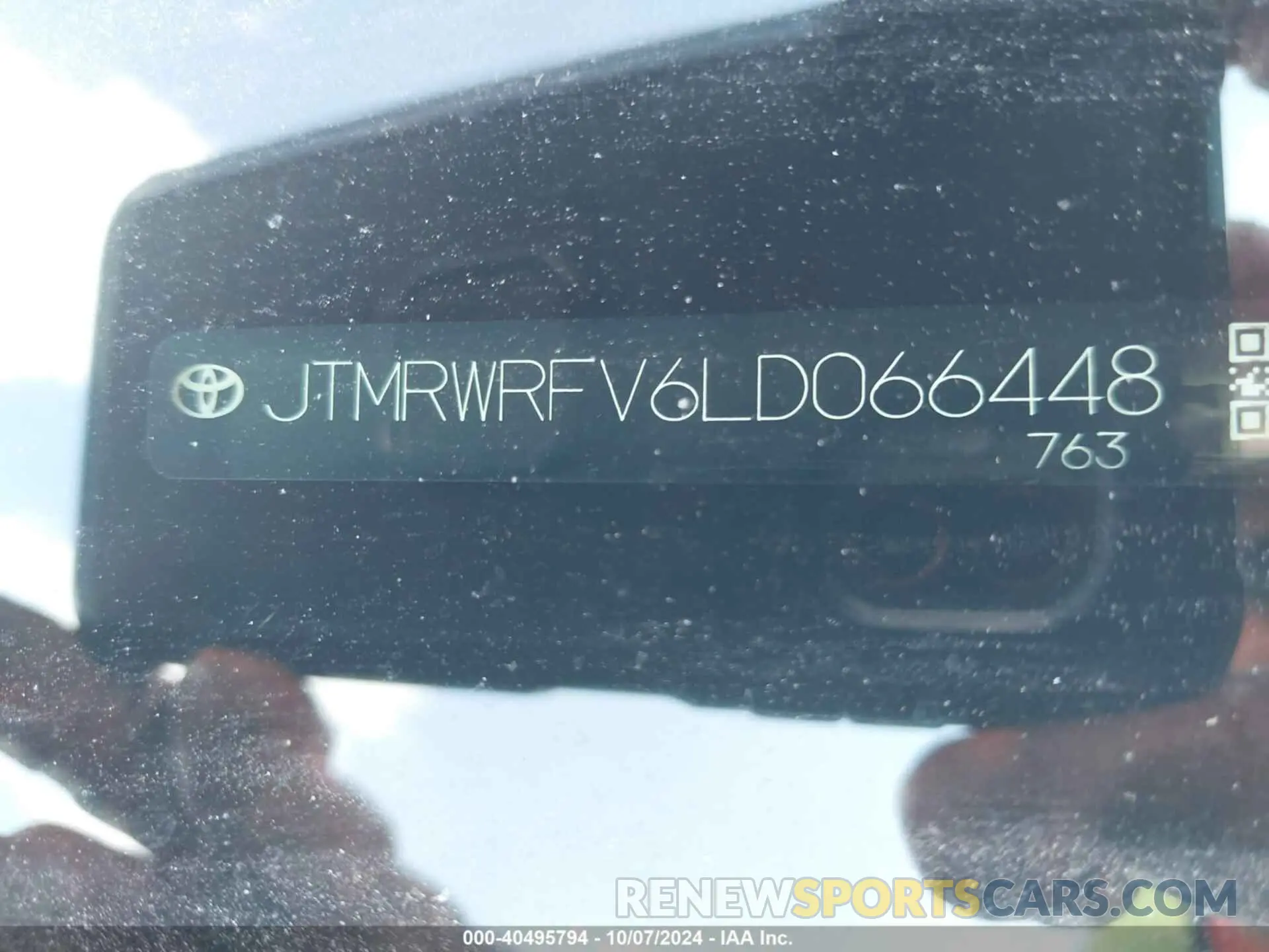 9 Photograph of a damaged car JTMRWRFV6LD066448 TOYOTA RAV4 HYBRID 2020