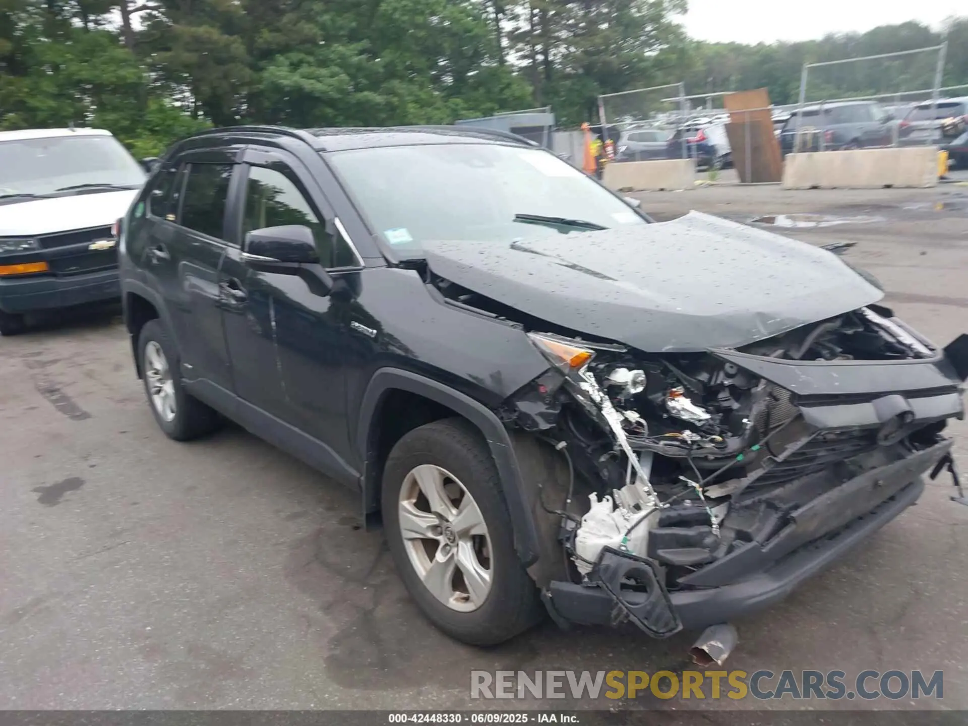 1 Photograph of a damaged car JTMRWRFV6LD066644 TOYOTA RAV4 HYBRID 2020