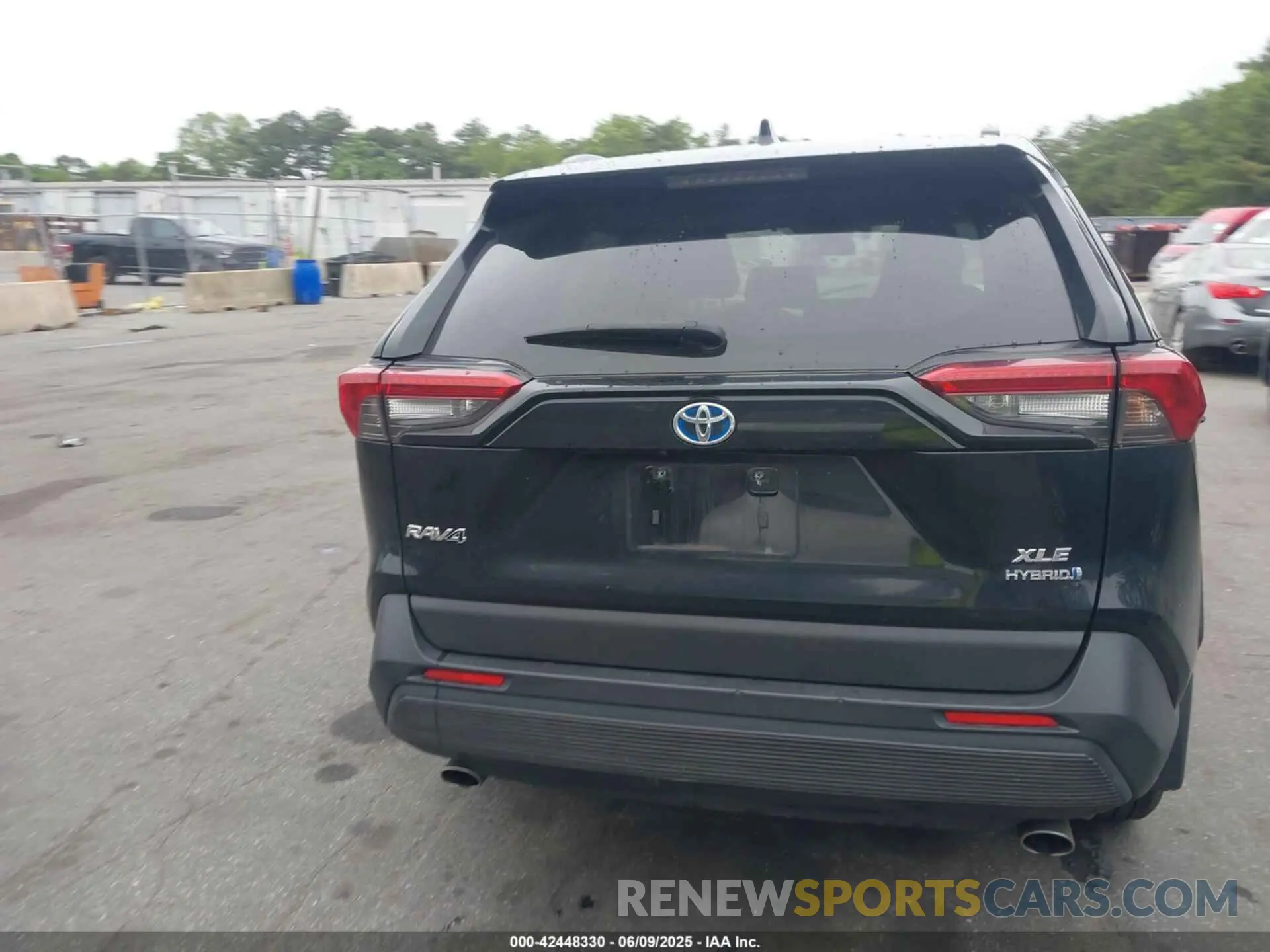 16 Photograph of a damaged car JTMRWRFV6LD066644 TOYOTA RAV4 HYBRID 2020