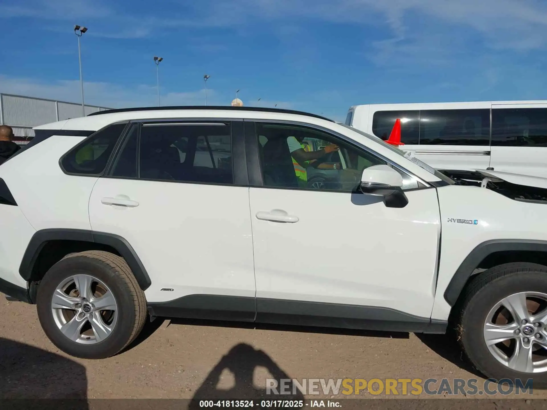 13 Photograph of a damaged car JTMRWRFV6LD549163 TOYOTA RAV4 HYBRID 2020