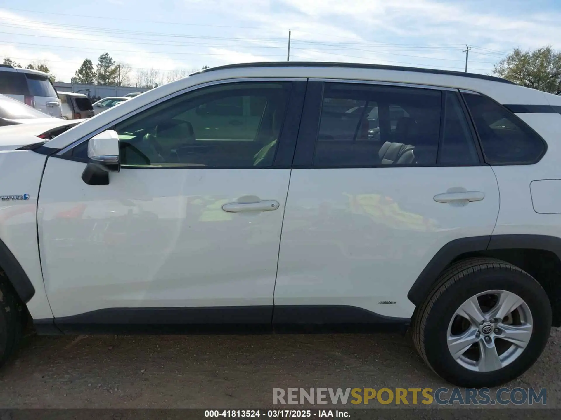 14 Photograph of a damaged car JTMRWRFV6LD549163 TOYOTA RAV4 HYBRID 2020