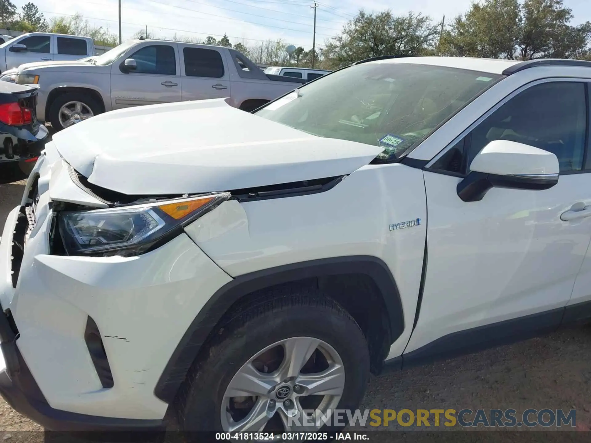 18 Photograph of a damaged car JTMRWRFV6LD549163 TOYOTA RAV4 HYBRID 2020