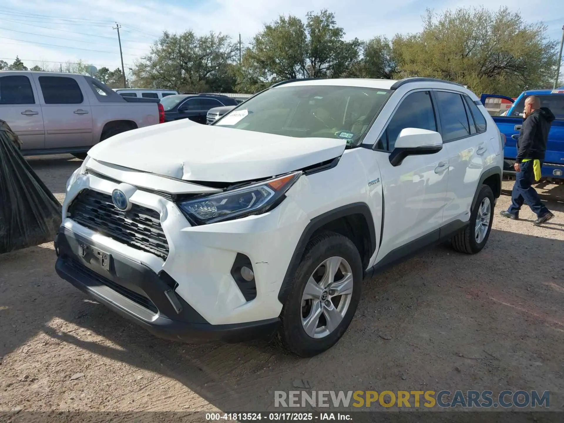 2 Photograph of a damaged car JTMRWRFV6LD549163 TOYOTA RAV4 HYBRID 2020