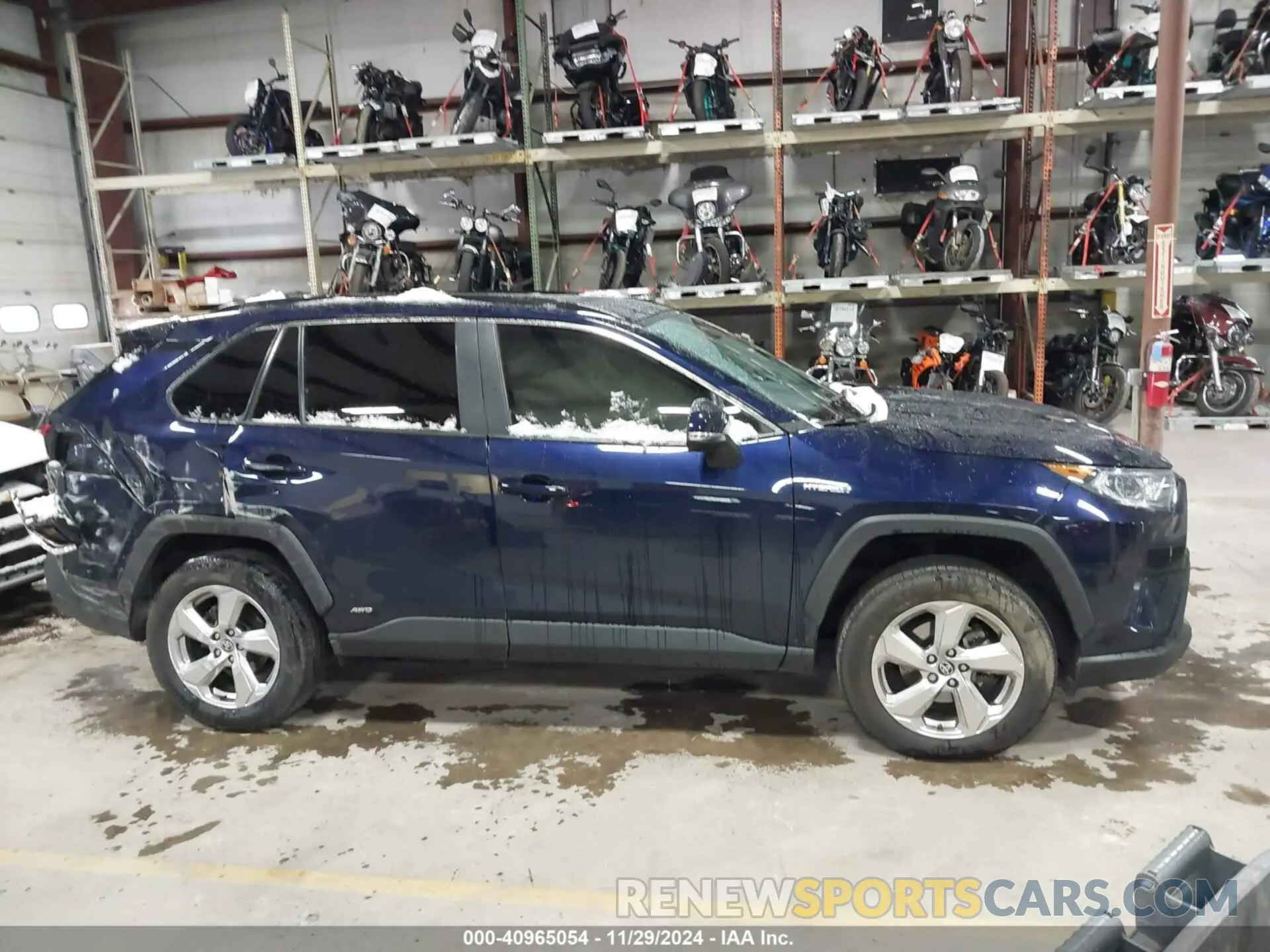 13 Photograph of a damaged car 2T3B6RFV1MW022637 TOYOTA RAV4 HYBRID 2021