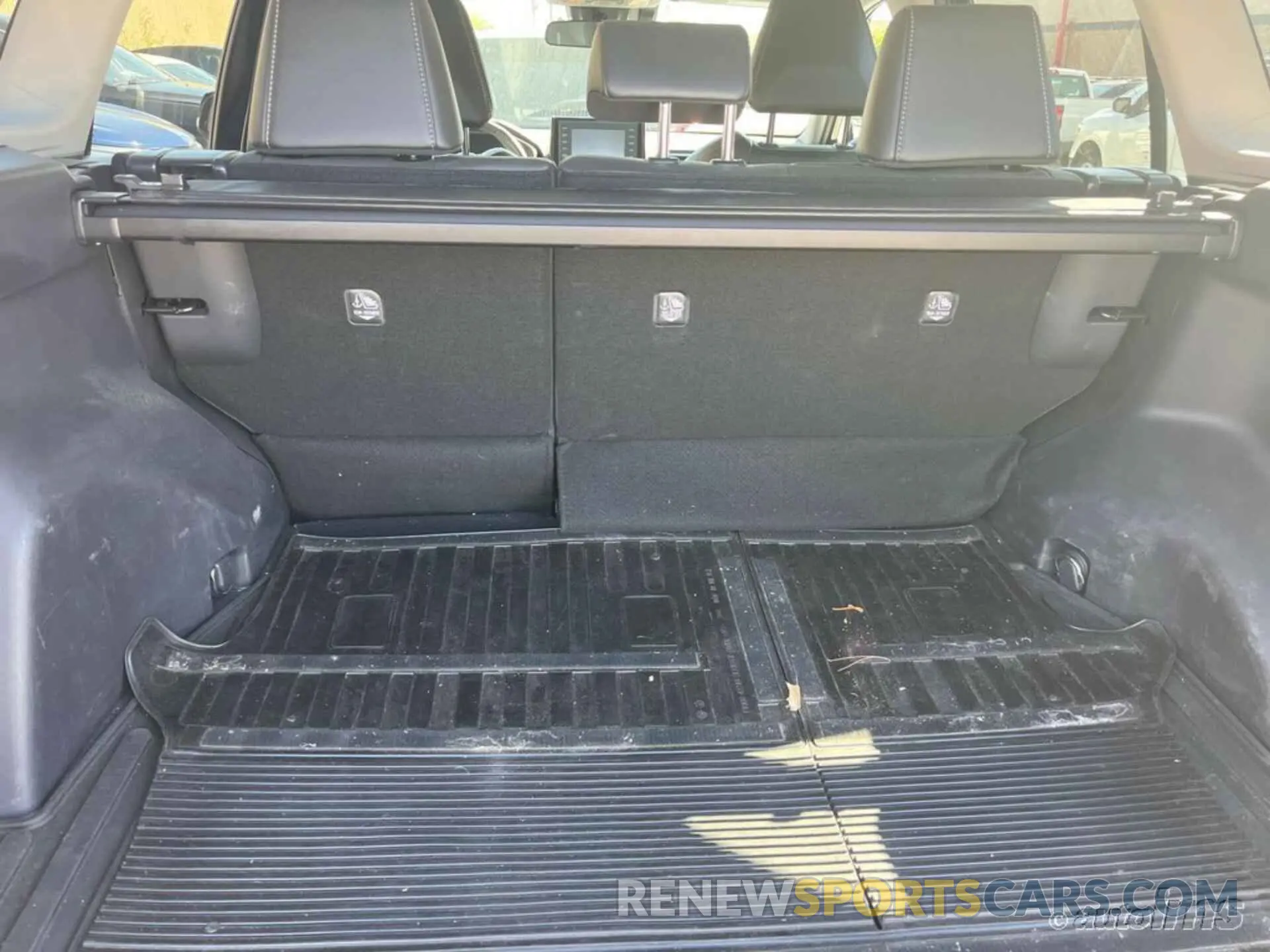 2 Photograph of a damaged car 2T3B6RFV4MW020140 TOYOTA RAV4 HYBRID 2021