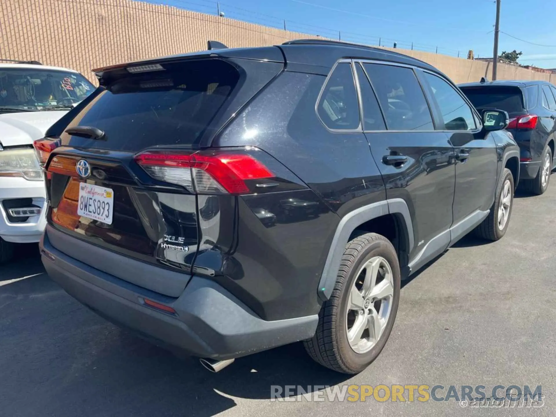 8 Photograph of a damaged car 2T3B6RFV4MW020140 TOYOTA RAV4 HYBRID 2021