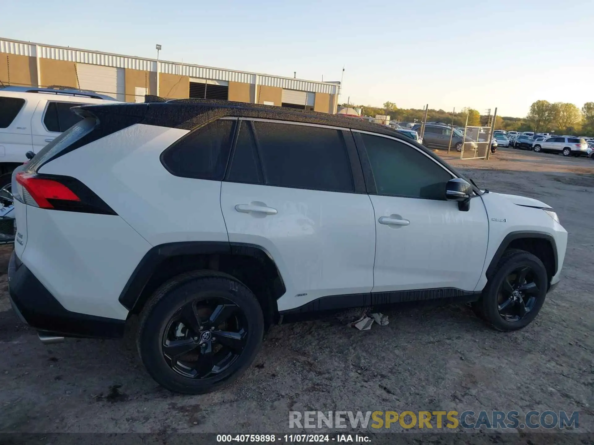 13 Photograph of a damaged car 2T3E6RFV1MW009738 TOYOTA RAV4 HYBRID 2021