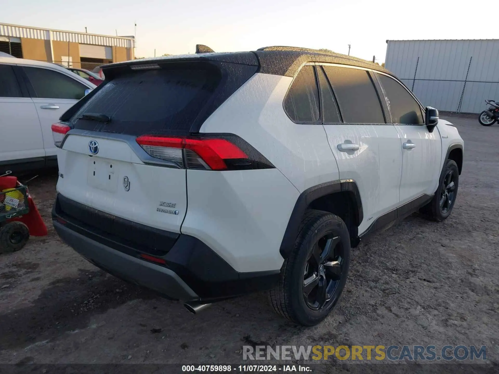 4 Photograph of a damaged car 2T3E6RFV1MW009738 TOYOTA RAV4 HYBRID 2021