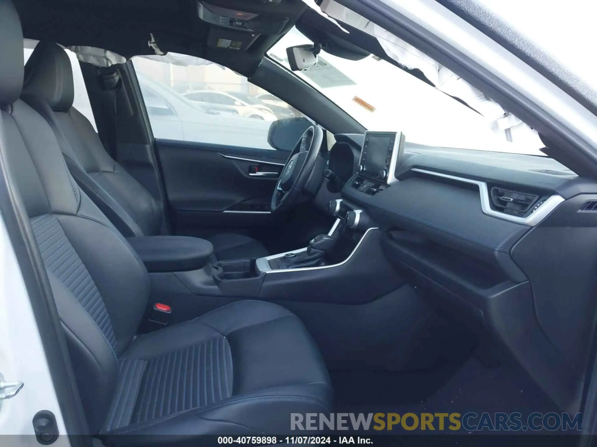 5 Photograph of a damaged car 2T3E6RFV1MW009738 TOYOTA RAV4 HYBRID 2021