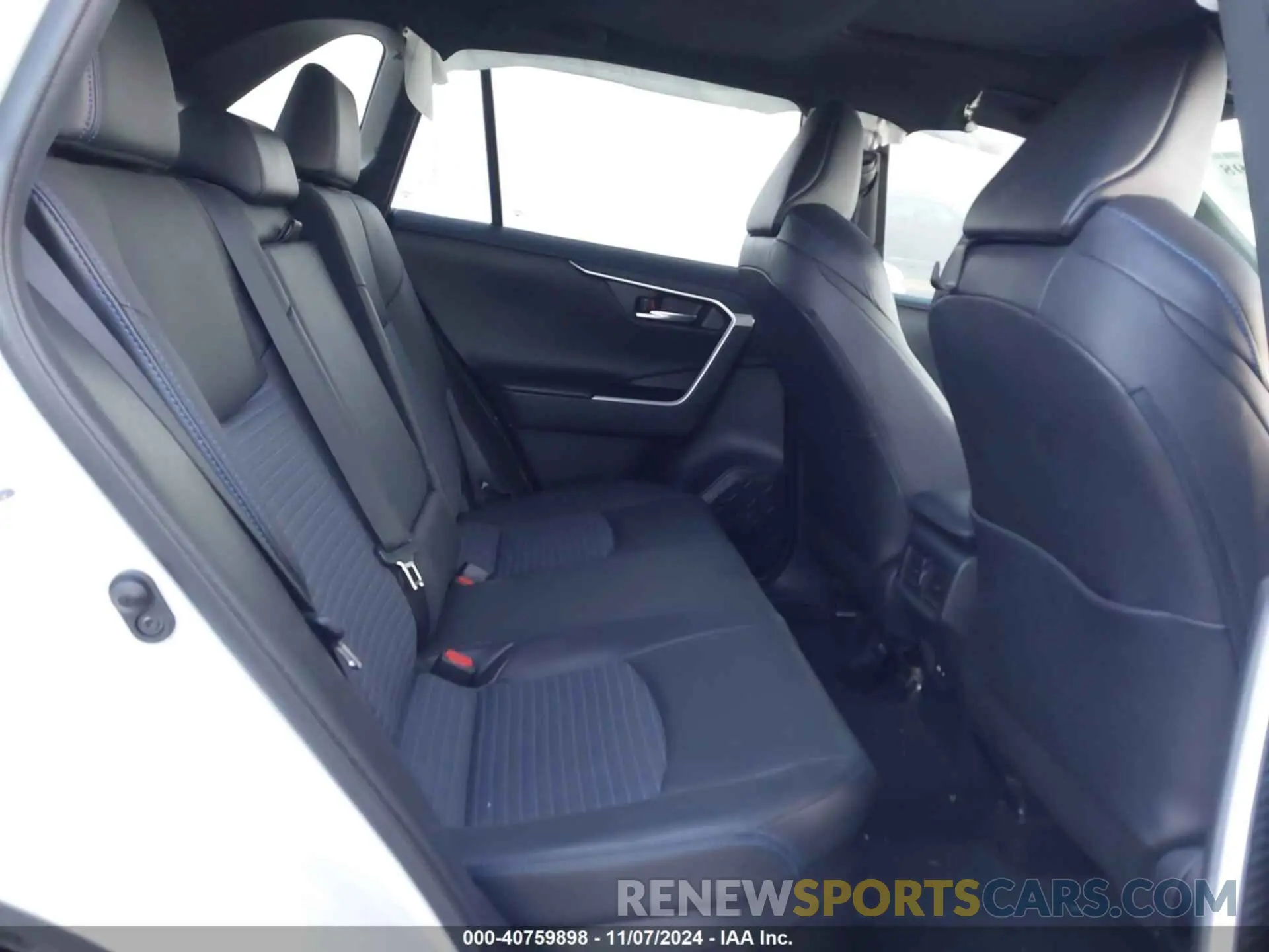8 Photograph of a damaged car 2T3E6RFV1MW009738 TOYOTA RAV4 HYBRID 2021