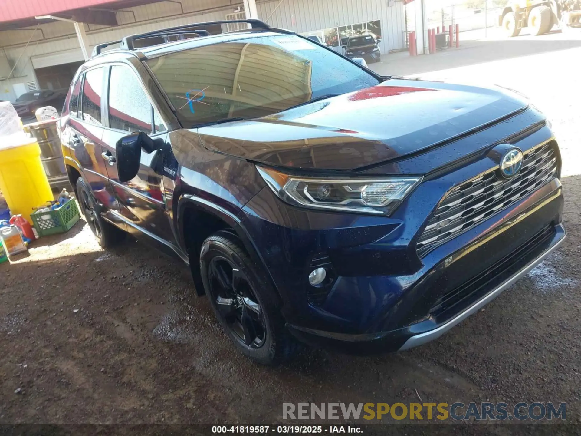 1 Photograph of a damaged car 2T3E6RFV2MW003947 TOYOTA RAV4 HYBRID 2021