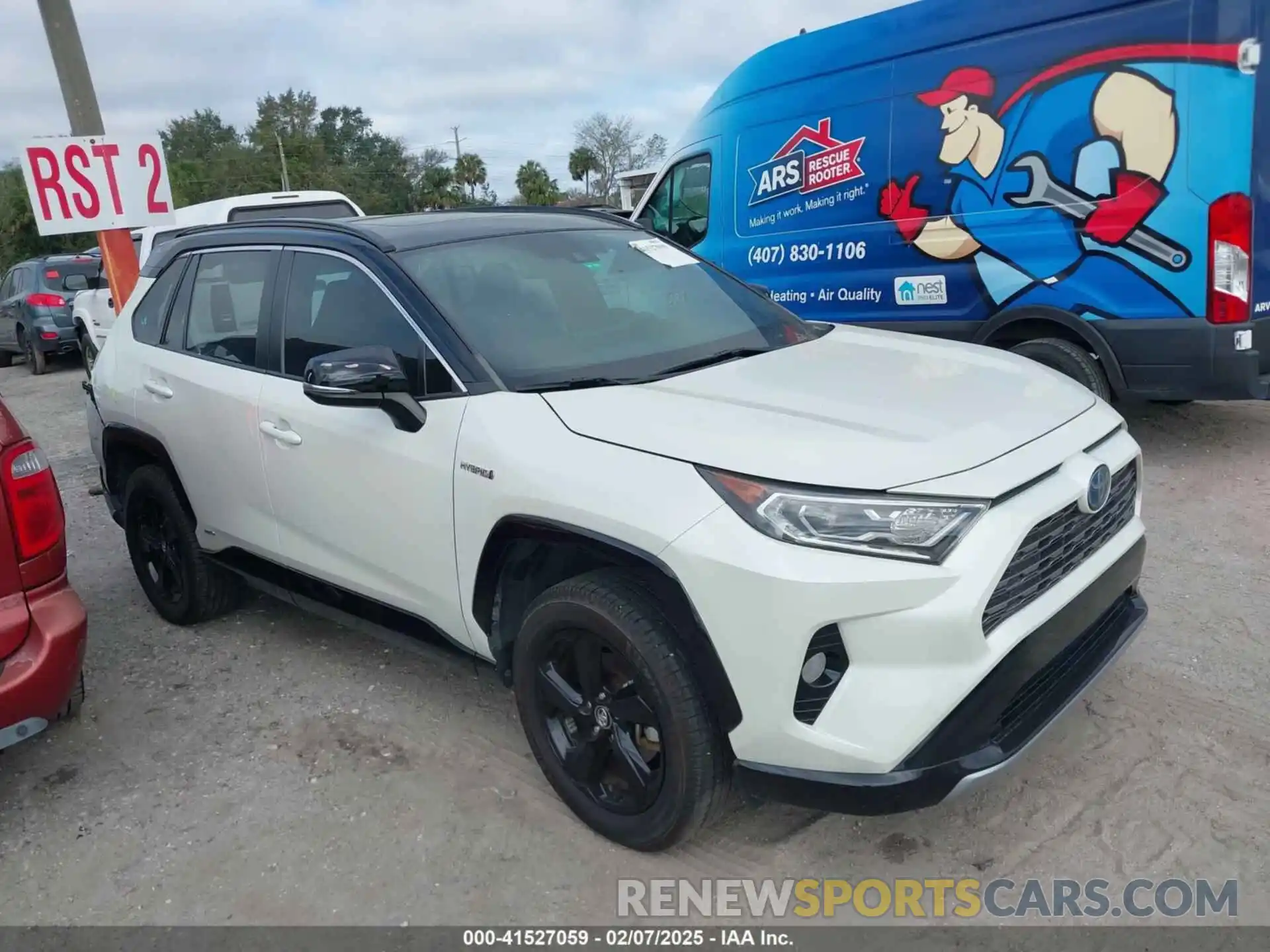 14 Photograph of a damaged car 2T3E6RFV3MW006002 TOYOTA RAV4 HYBRID 2021