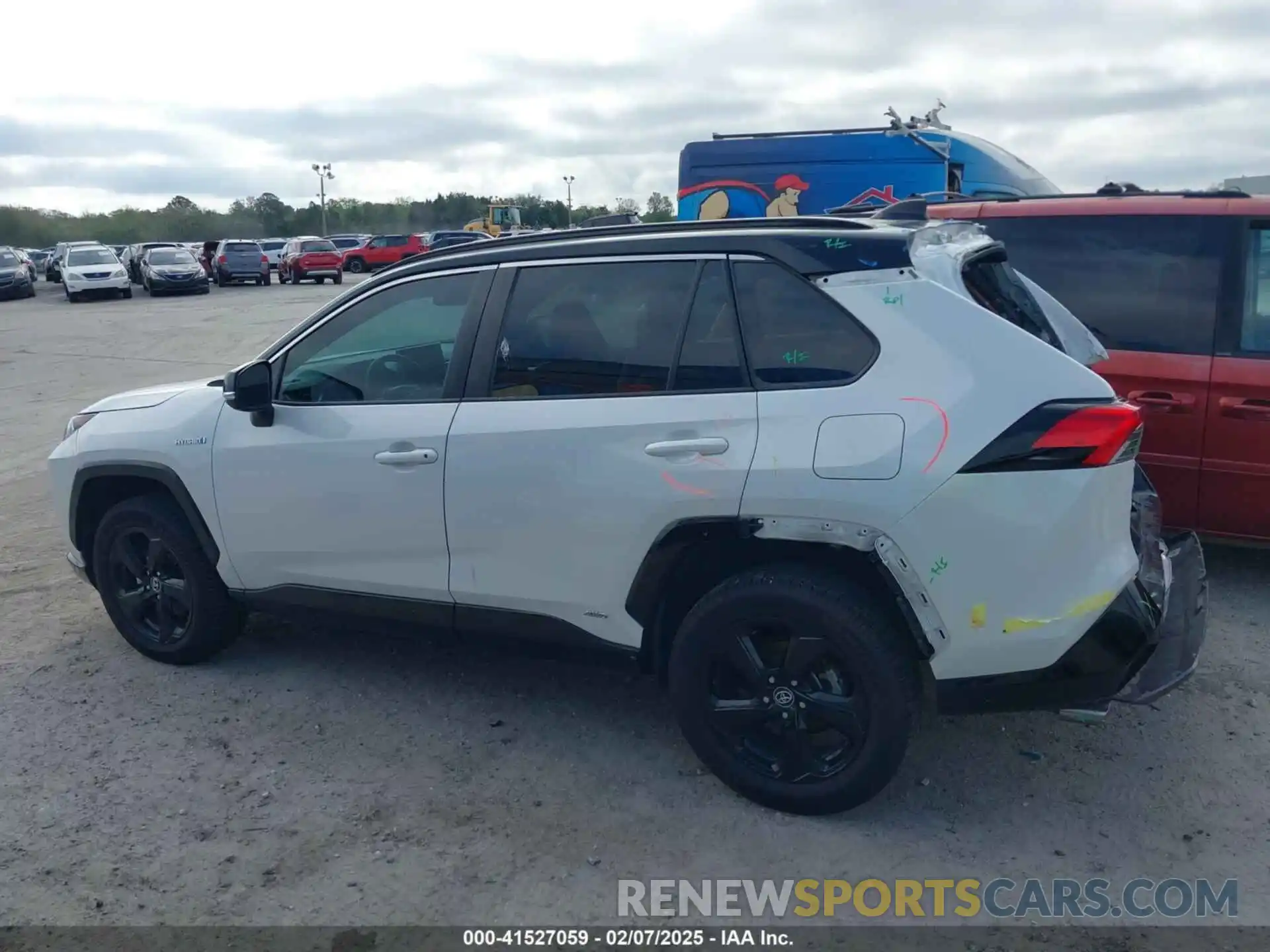 15 Photograph of a damaged car 2T3E6RFV3MW006002 TOYOTA RAV4 HYBRID 2021