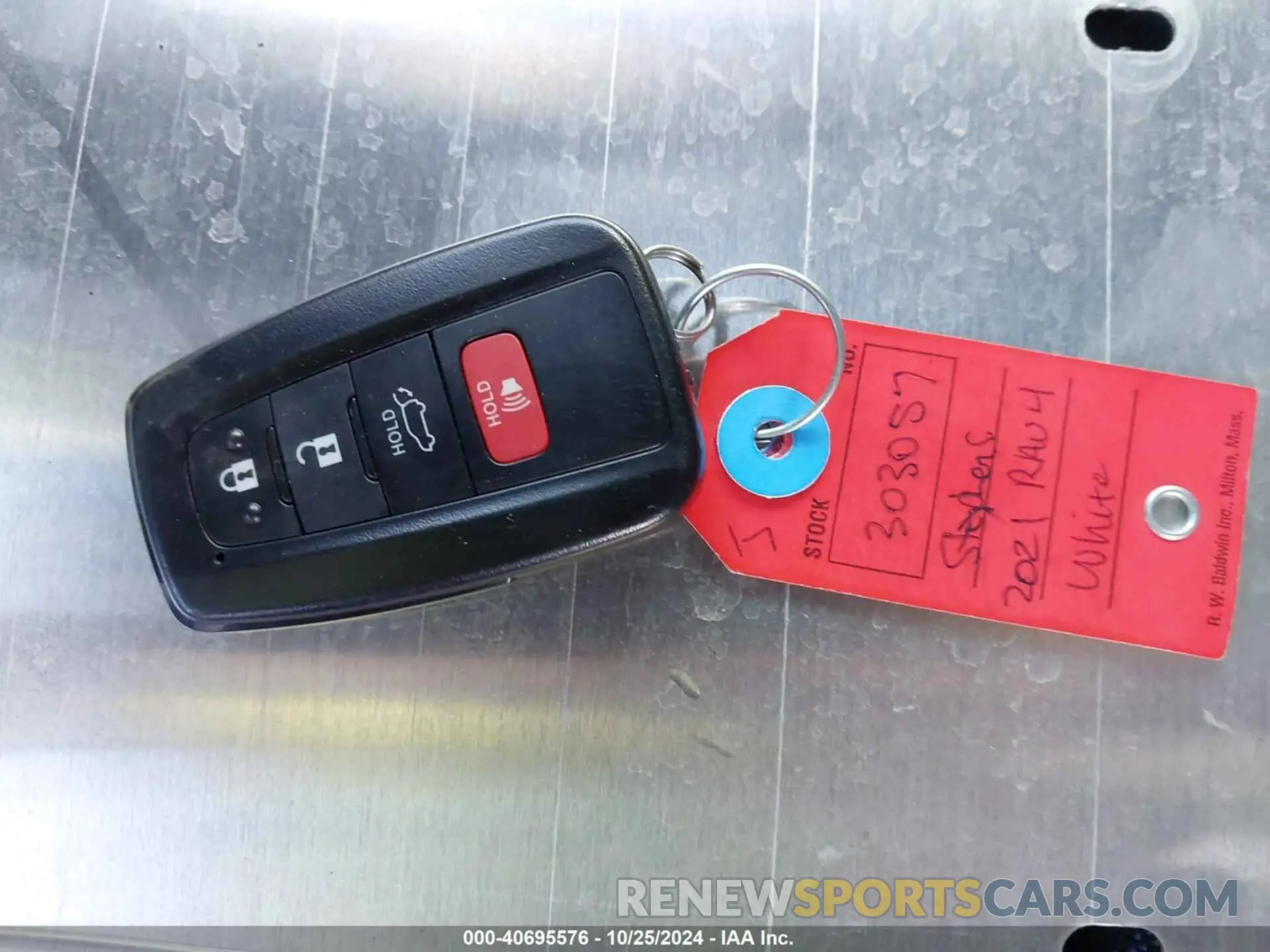 11 Photograph of a damaged car 2T3E6RFV4MW027196 TOYOTA RAV4 HYBRID 2021