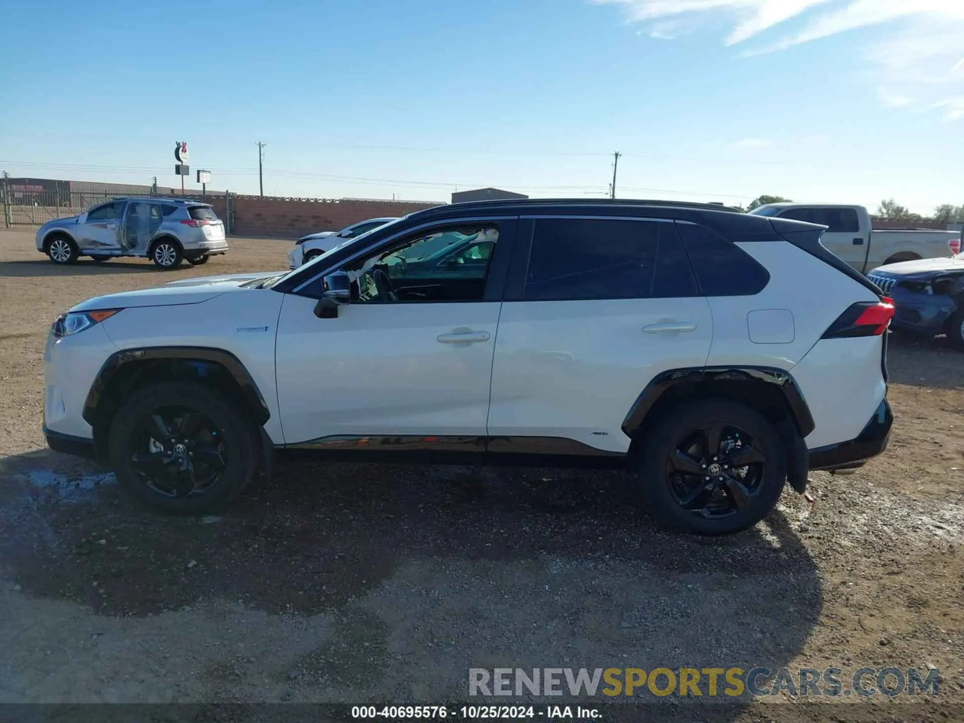 15 Photograph of a damaged car 2T3E6RFV4MW027196 TOYOTA RAV4 HYBRID 2021