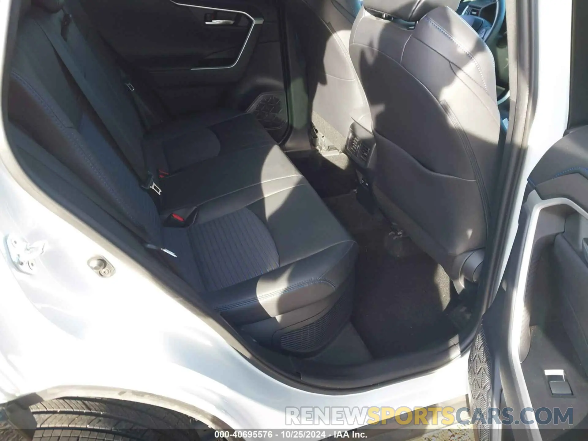 8 Photograph of a damaged car 2T3E6RFV4MW027196 TOYOTA RAV4 HYBRID 2021
