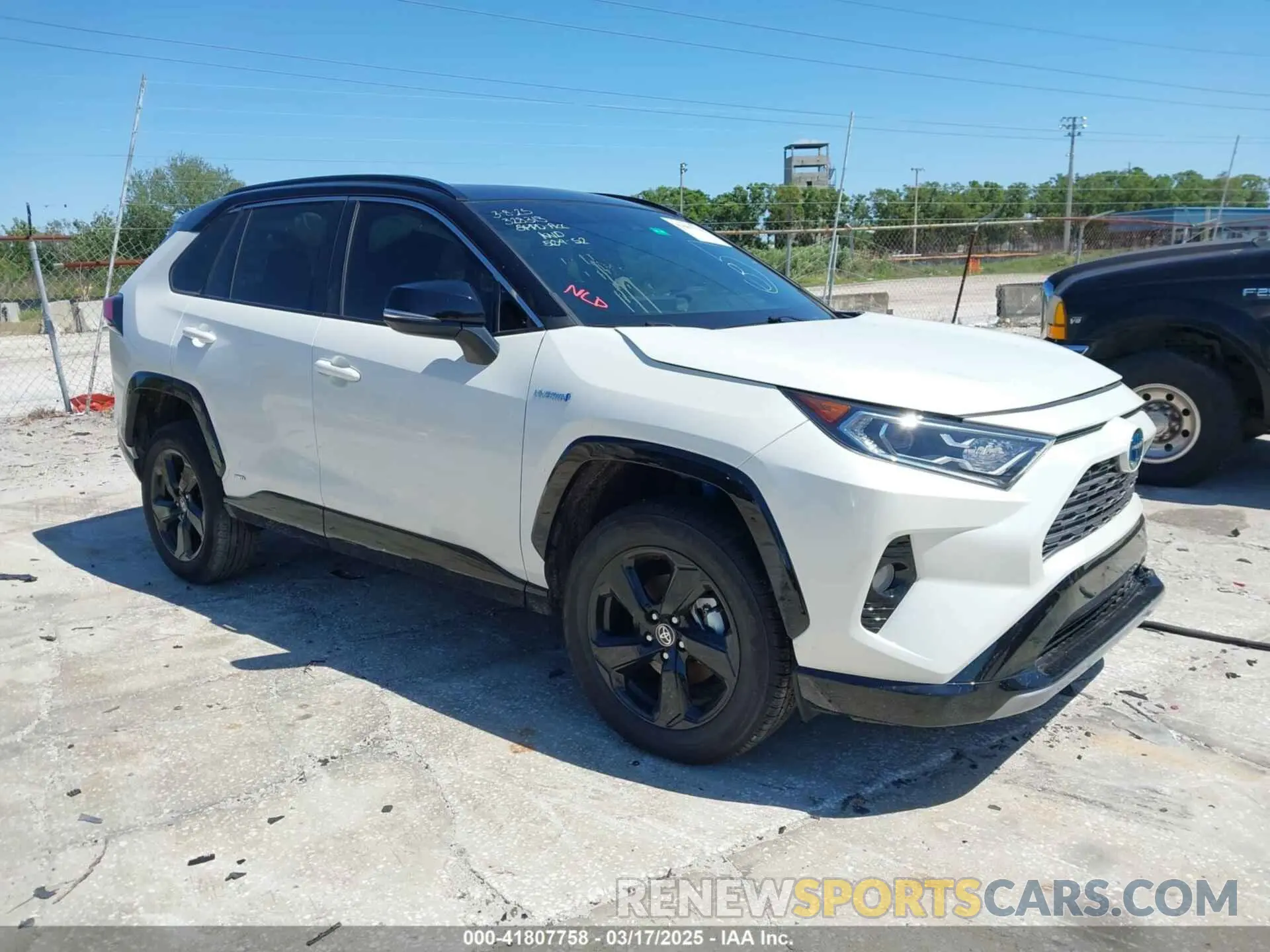 1 Photograph of a damaged car 2T3E6RFV4MW027568 TOYOTA RAV4 HYBRID 2021