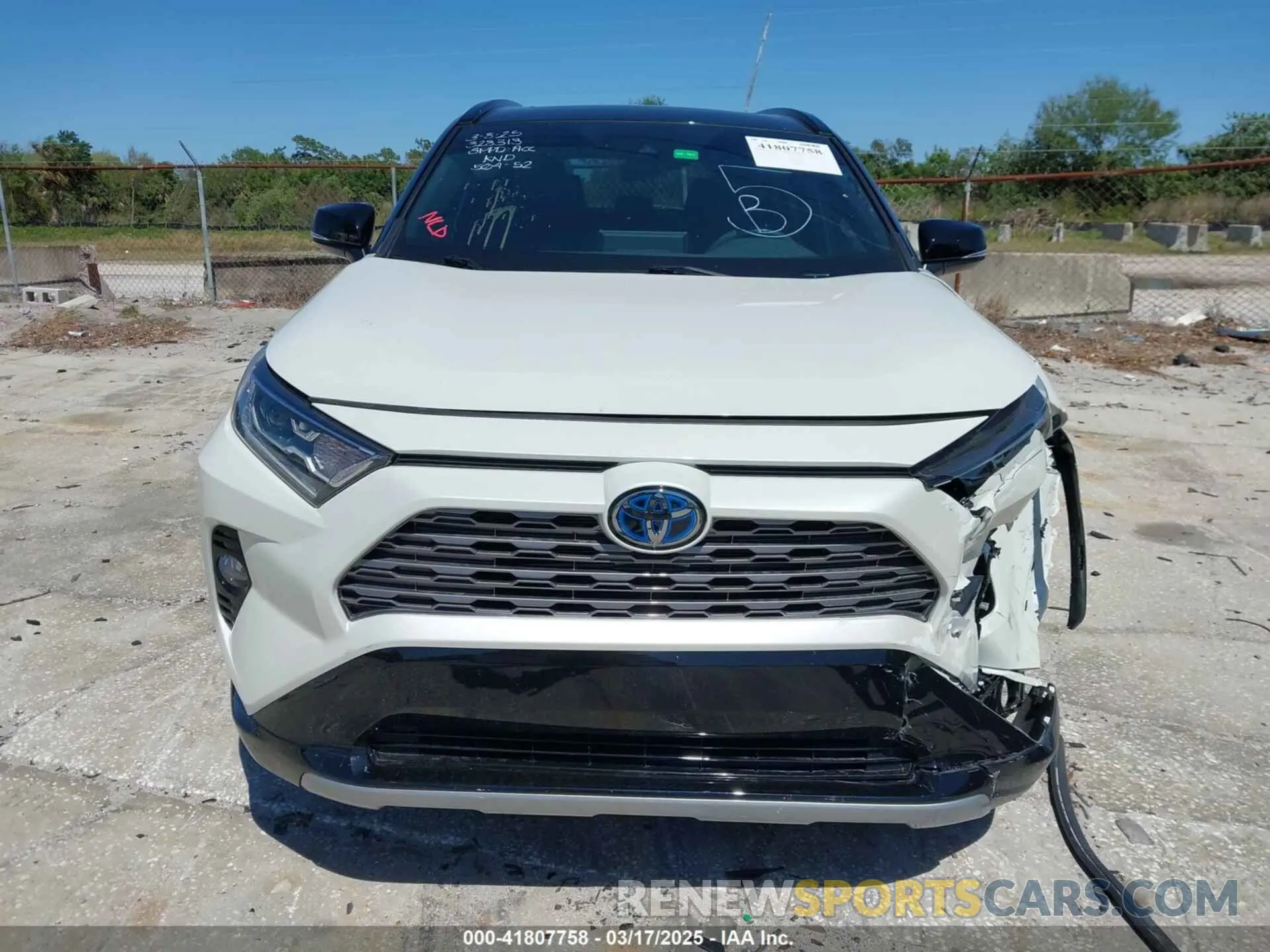 12 Photograph of a damaged car 2T3E6RFV4MW027568 TOYOTA RAV4 HYBRID 2021