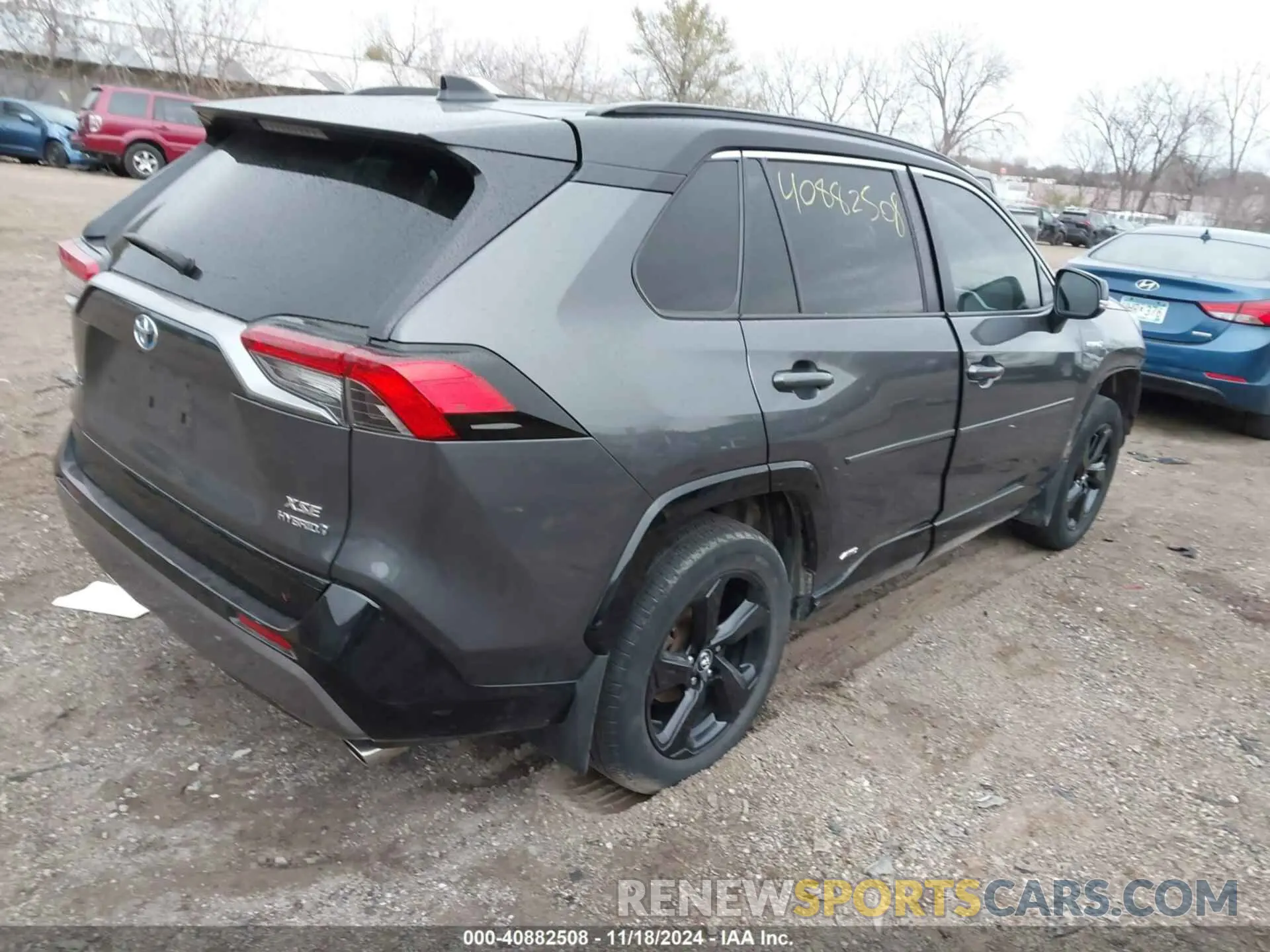 4 Photograph of a damaged car 2T3E6RFV7MW007637 TOYOTA RAV4 HYBRID 2021