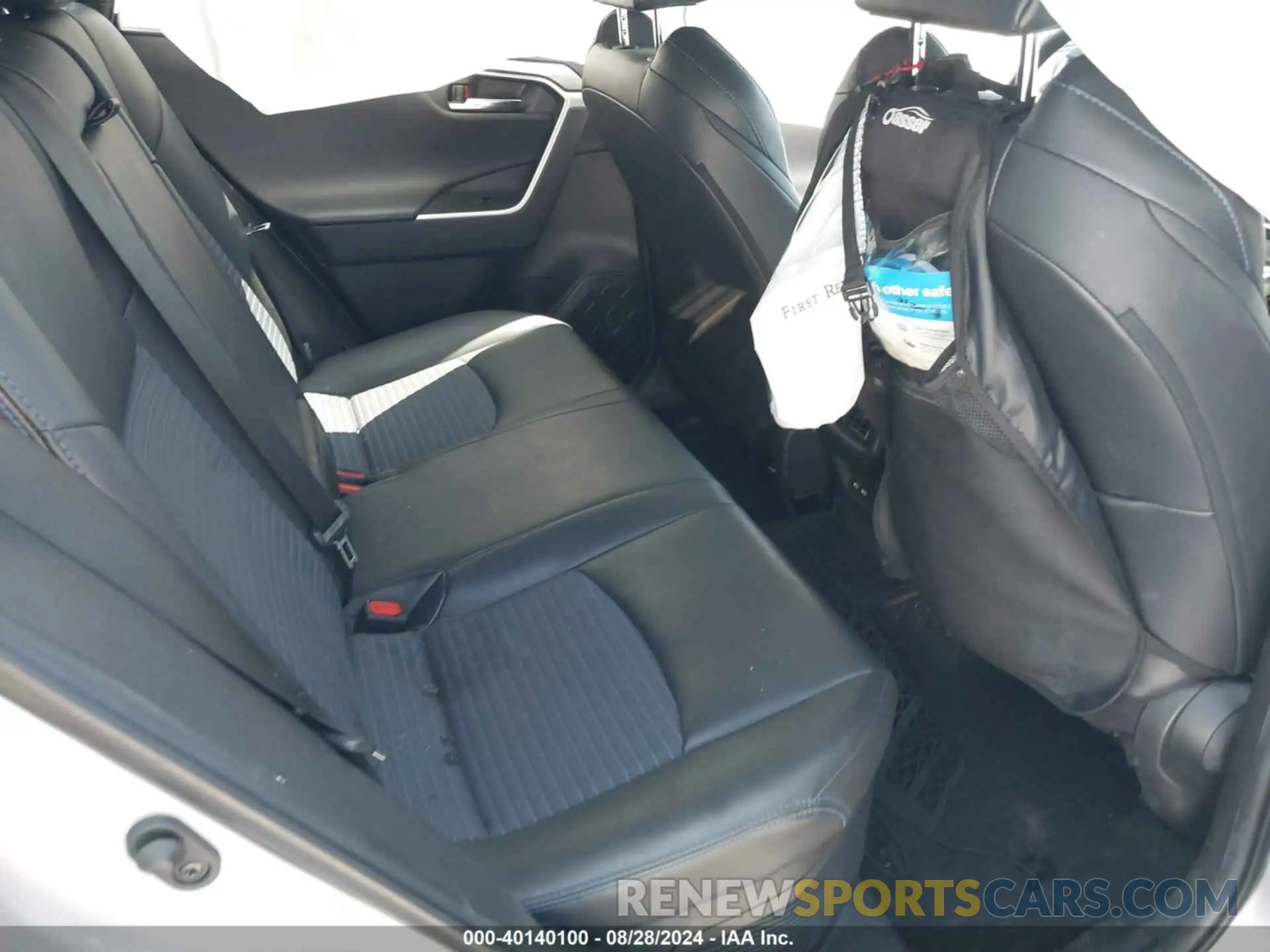 8 Photograph of a damaged car 2T3E6RFV7MW017665 TOYOTA RAV4 HYBRID 2021