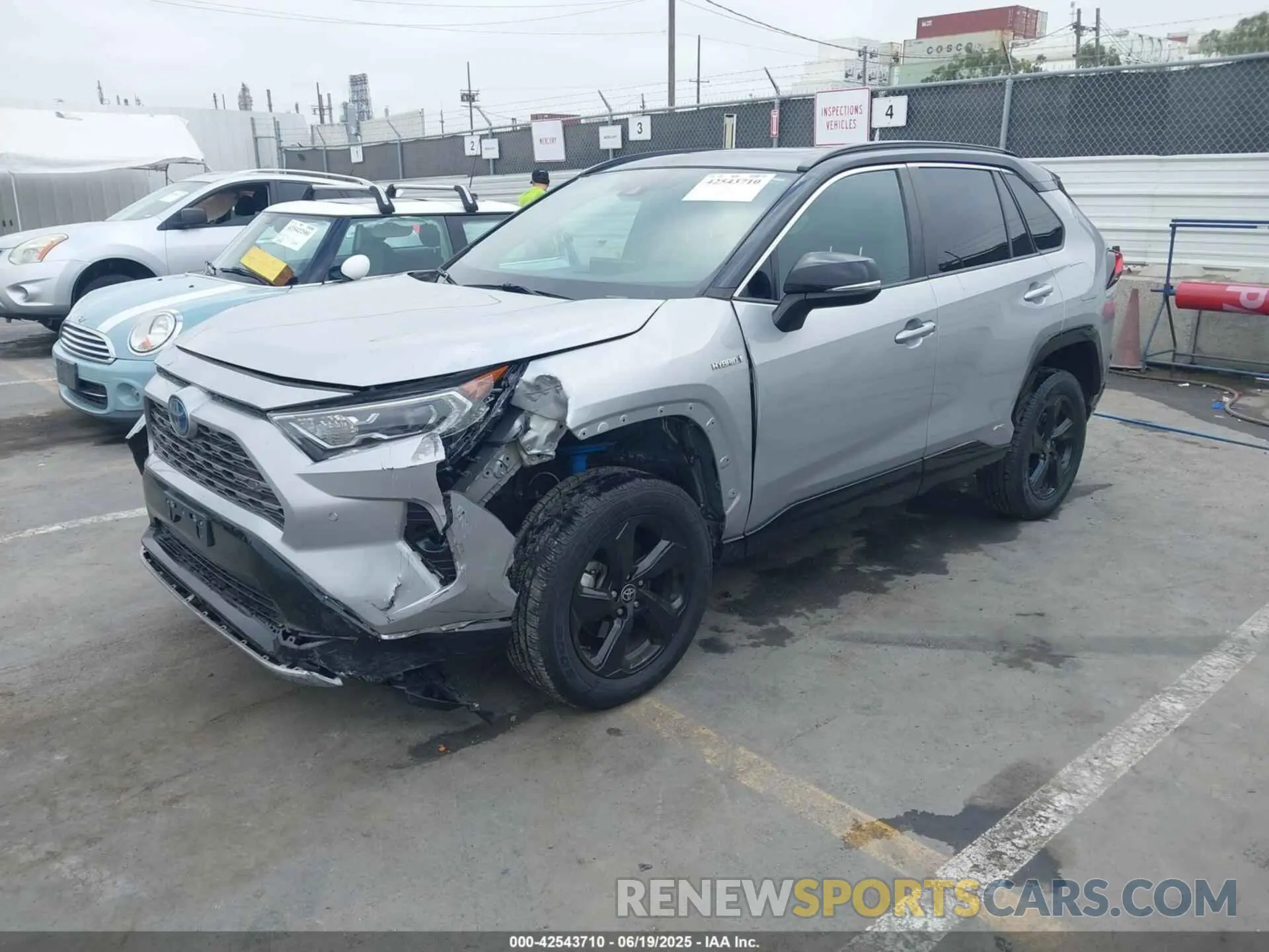 2 Photograph of a damaged car 2T3E6RFV8MW025418 TOYOTA RAV4 HYBRID 2021