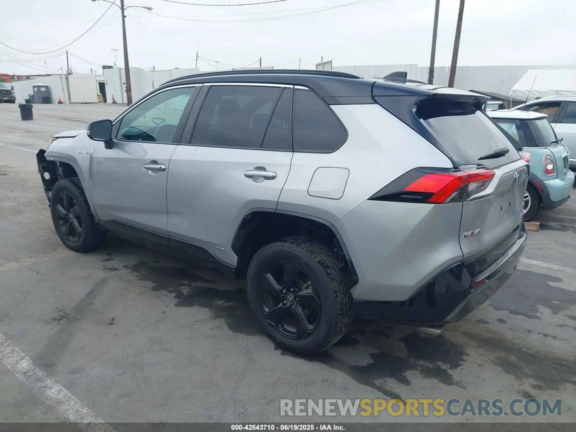 3 Photograph of a damaged car 2T3E6RFV8MW025418 TOYOTA RAV4 HYBRID 2021