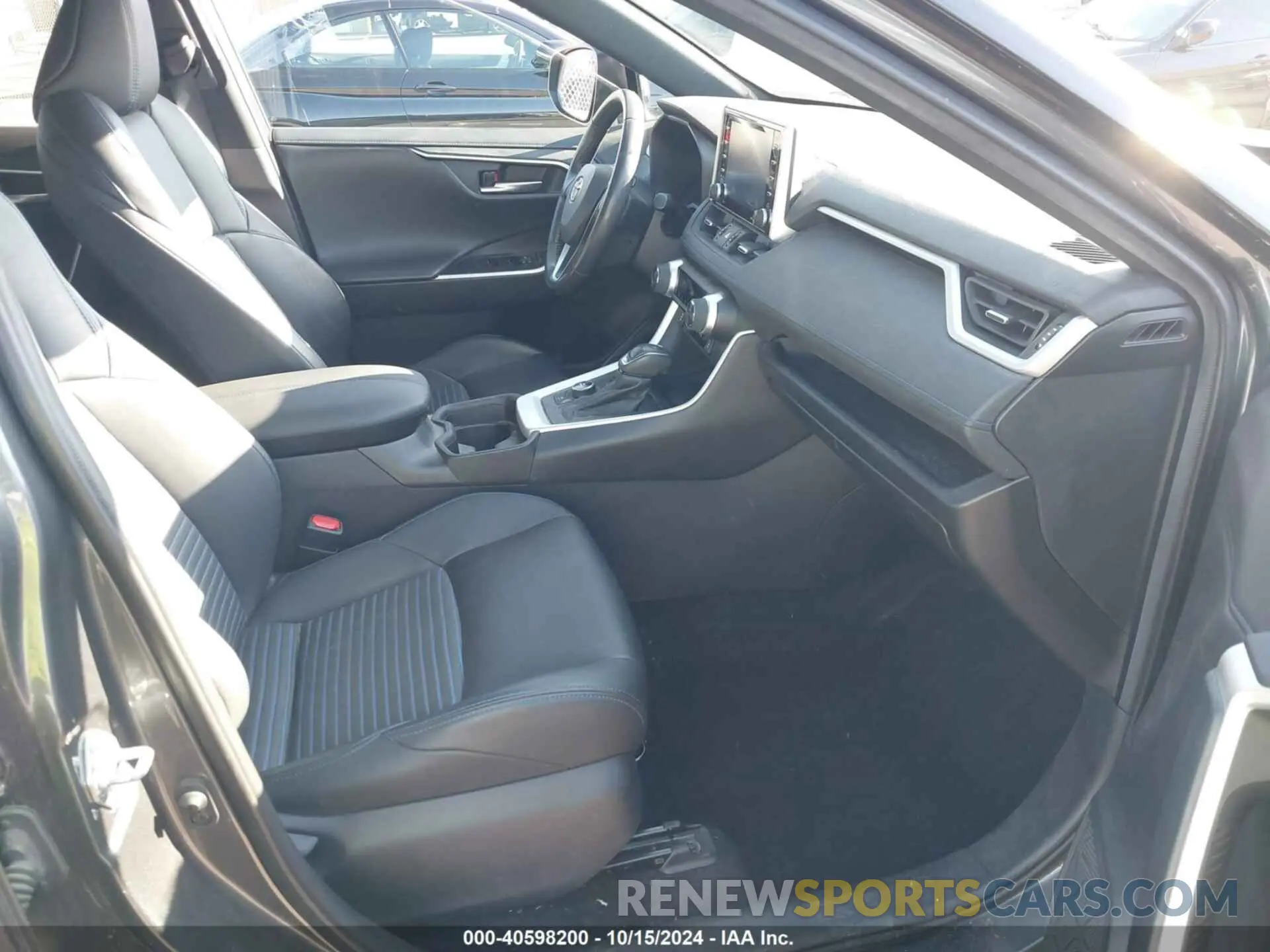 5 Photograph of a damaged car 2T3E6RFVXMW009477 TOYOTA RAV4 HYBRID 2021