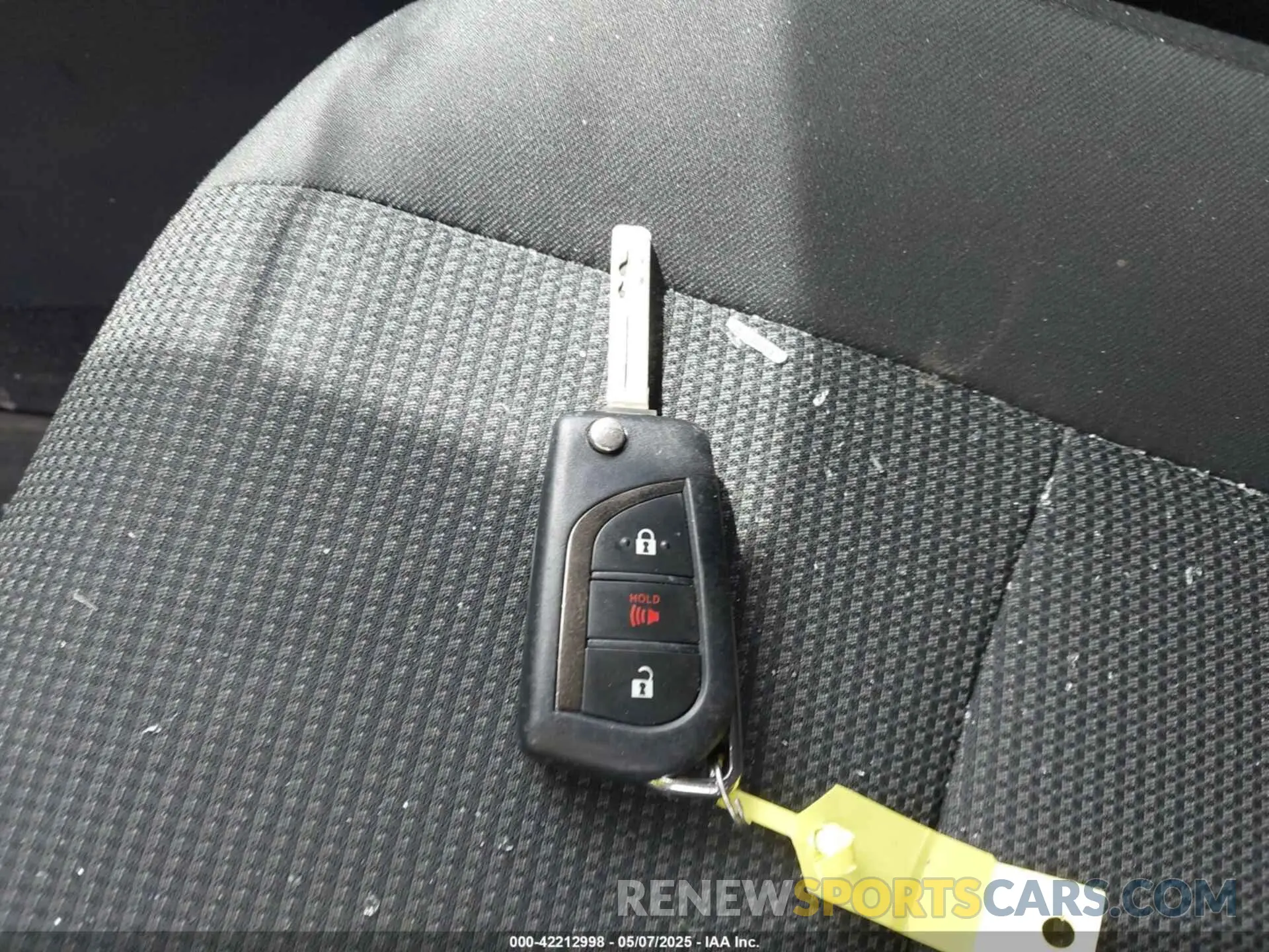 11 Photograph of a damaged car 2T3L6RFV7MW011159 TOYOTA RAV4 HYBRID 2021