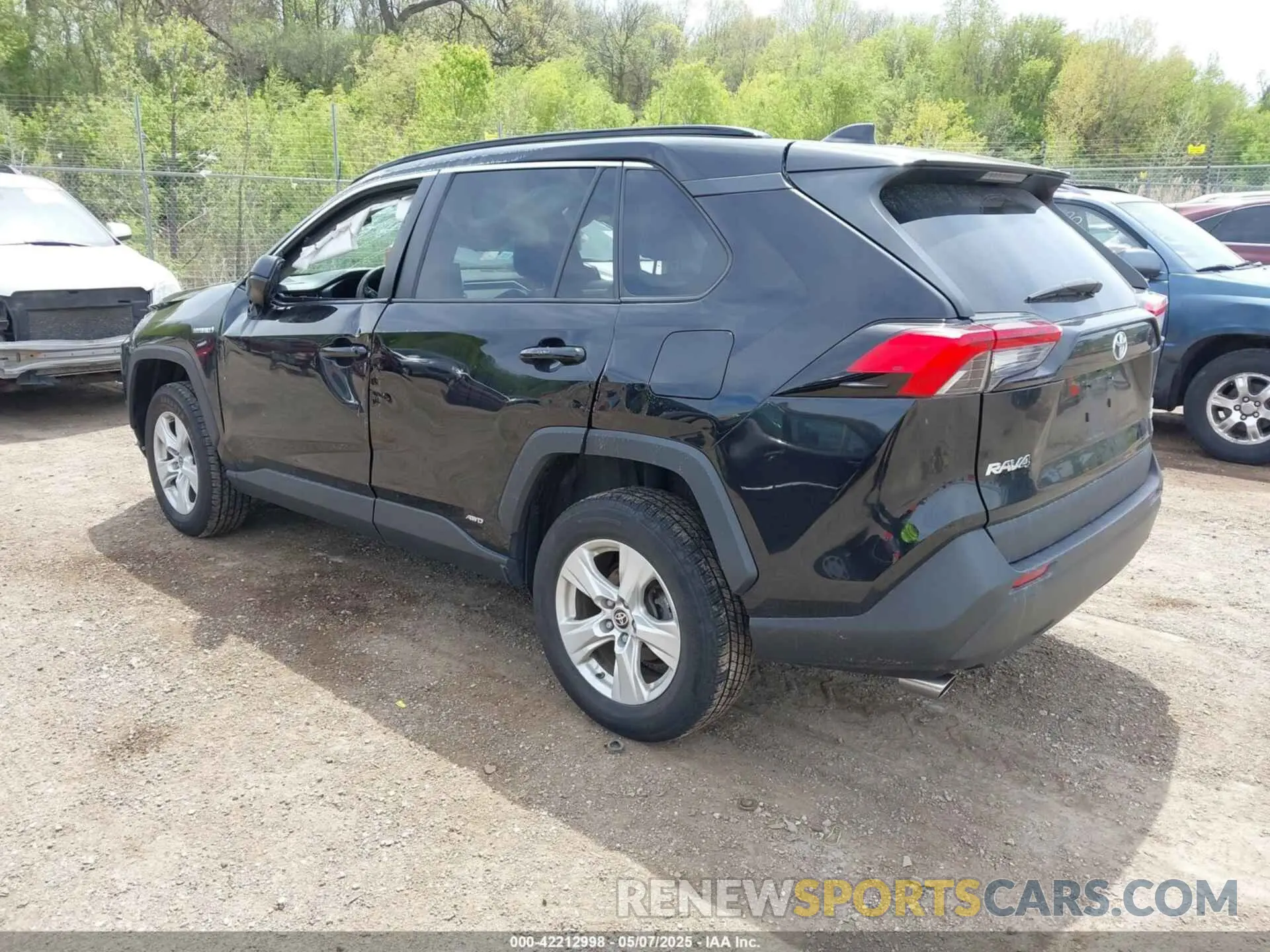 3 Photograph of a damaged car 2T3L6RFV7MW011159 TOYOTA RAV4 HYBRID 2021