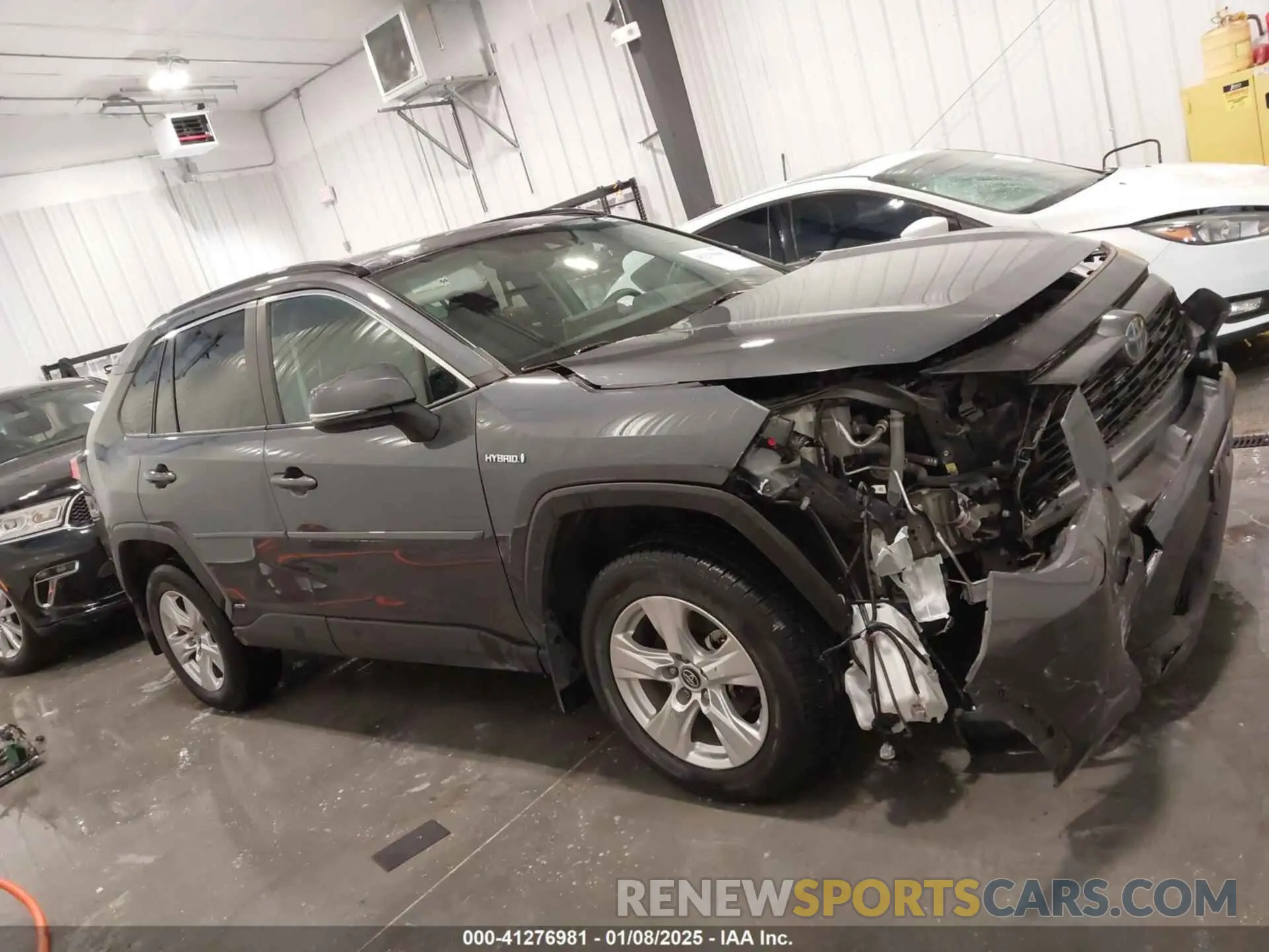 14 Photograph of a damaged car 2T3R6RFV5MW004981 TOYOTA RAV4 HYBRID 2021