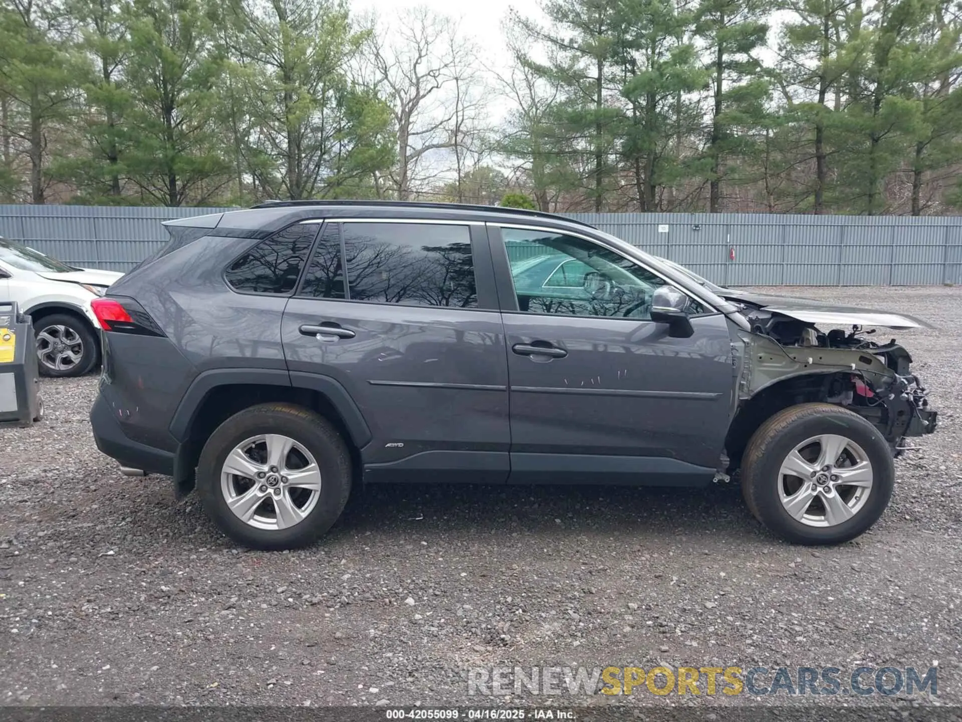 13 Photograph of a damaged car 2T3R6RFV5MW016709 TOYOTA RAV4 HYBRID 2021