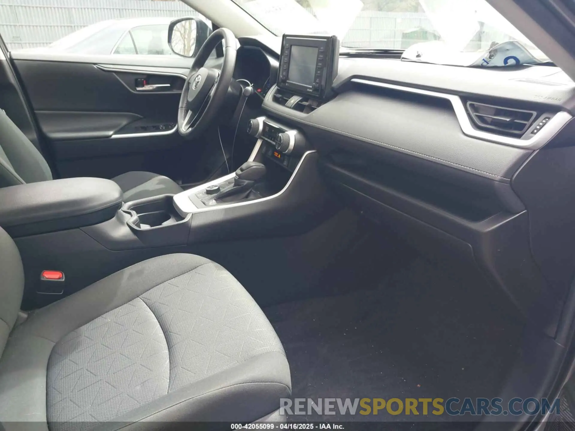 5 Photograph of a damaged car 2T3R6RFV5MW016709 TOYOTA RAV4 HYBRID 2021