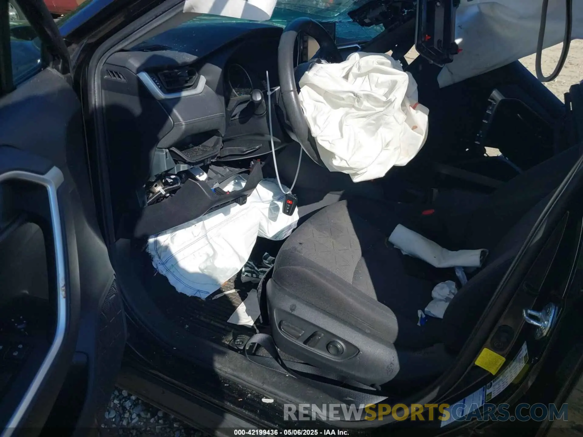 5 Photograph of a damaged car 2T3R6RFVXMW011778 TOYOTA RAV4 HYBRID 2021