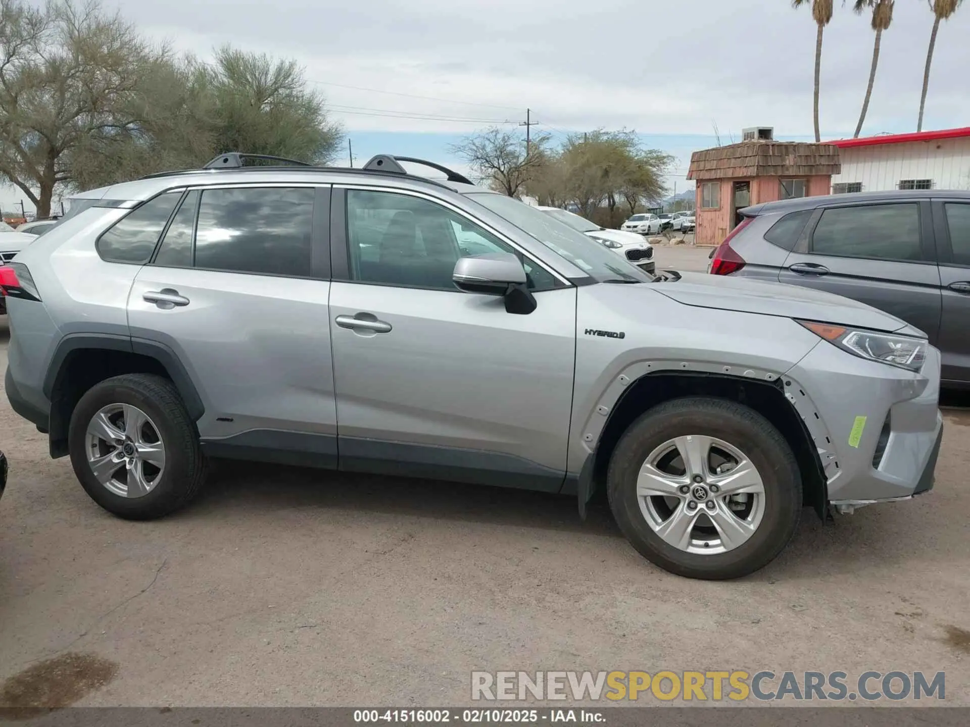 14 Photograph of a damaged car 2T3RWRFV2MW115102 TOYOTA RAV4 HYBRID 2021