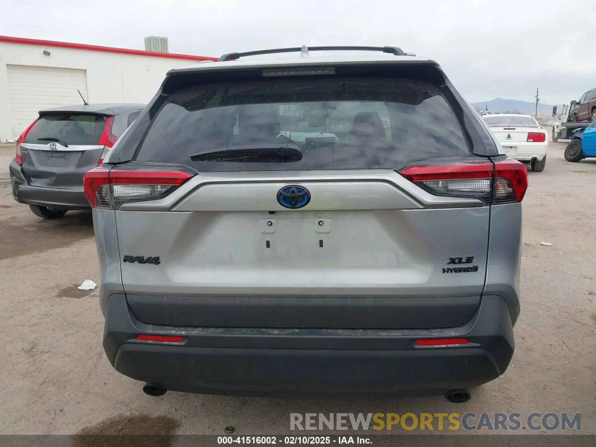 17 Photograph of a damaged car 2T3RWRFV2MW115102 TOYOTA RAV4 HYBRID 2021