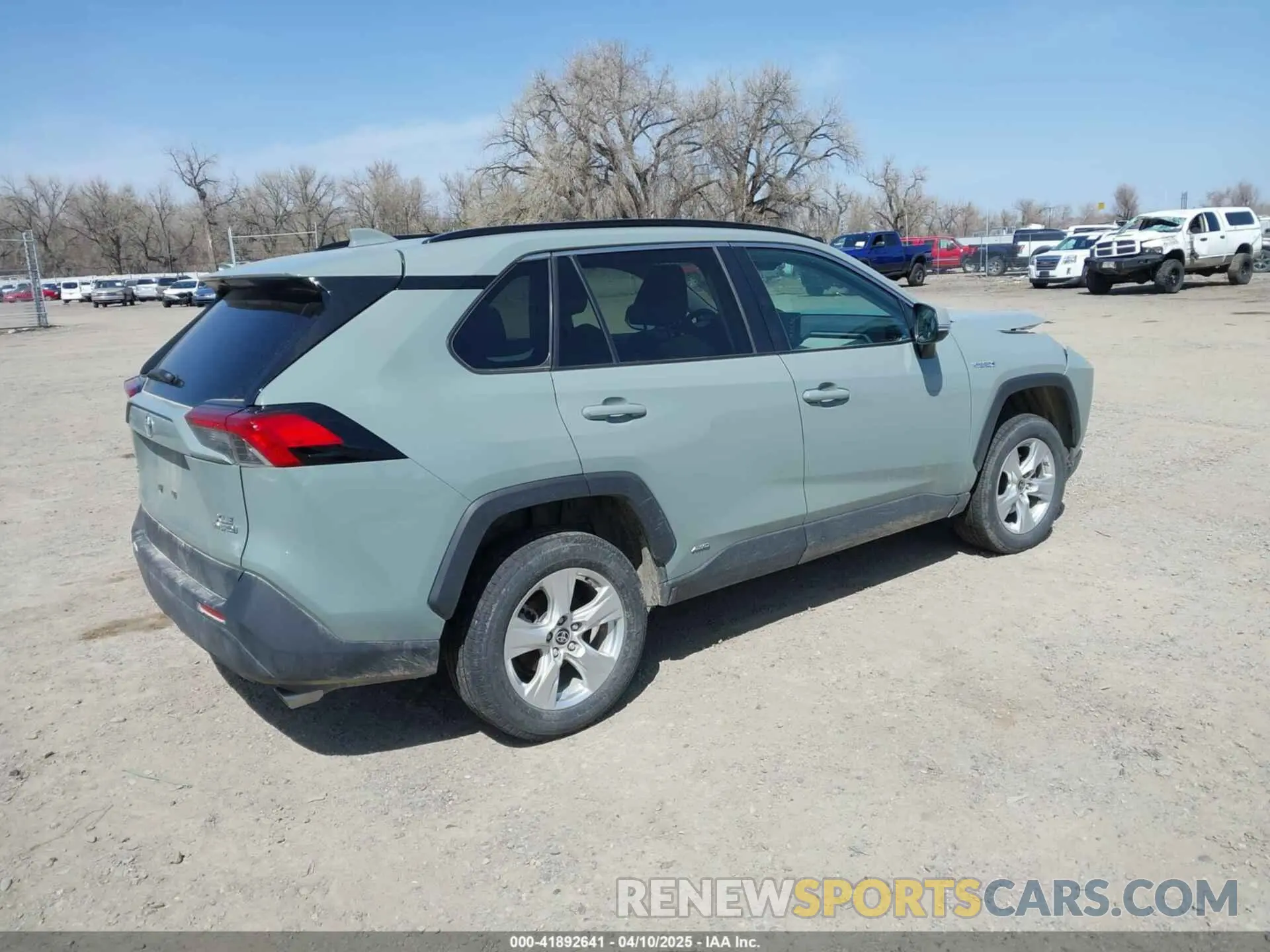 4 Photograph of a damaged car 2T3RWRFV4MW110189 TOYOTA RAV4 HYBRID 2021