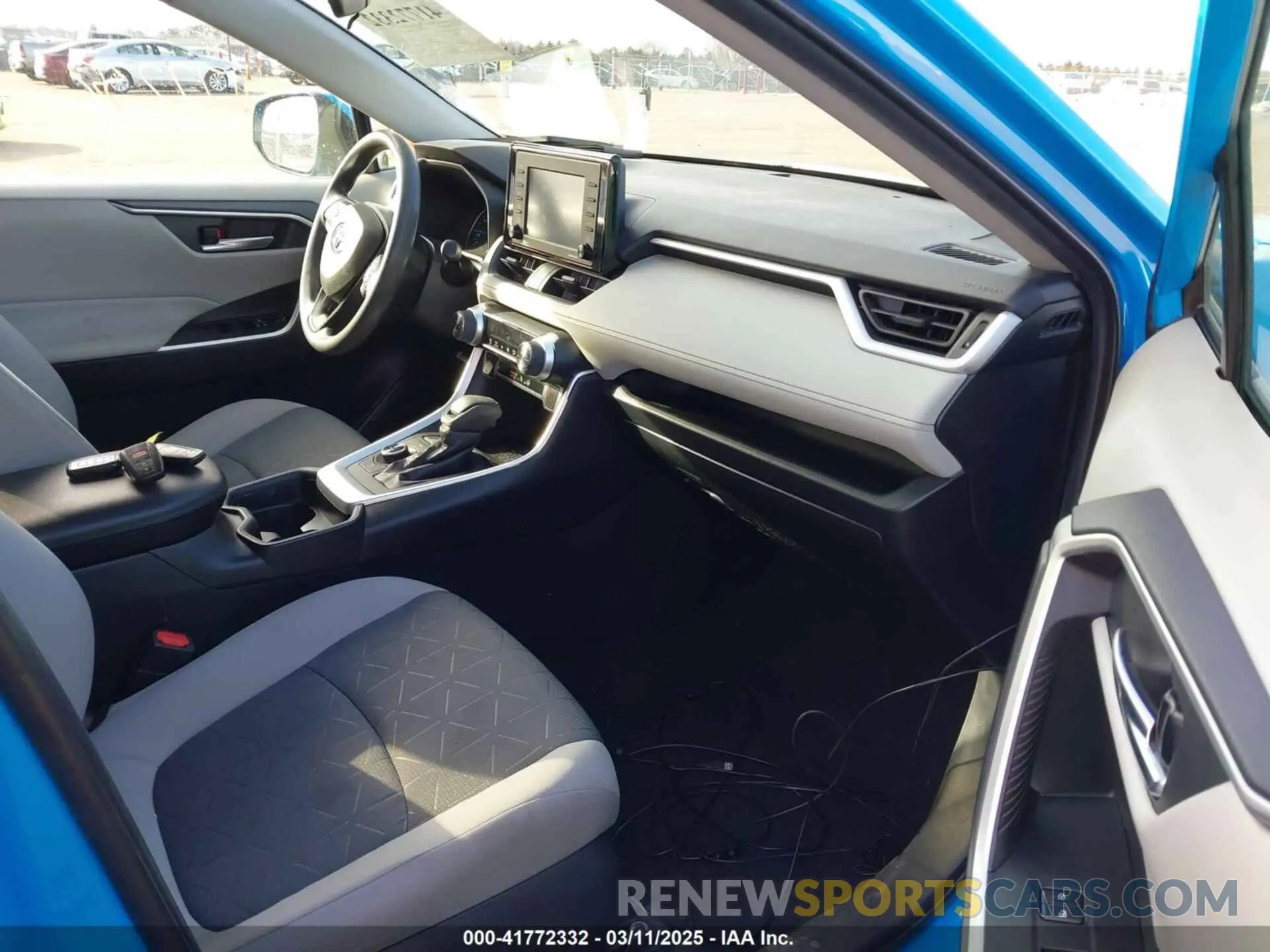 5 Photograph of a damaged car 2T3RWRFV5MW113117 TOYOTA RAV4 HYBRID 2021