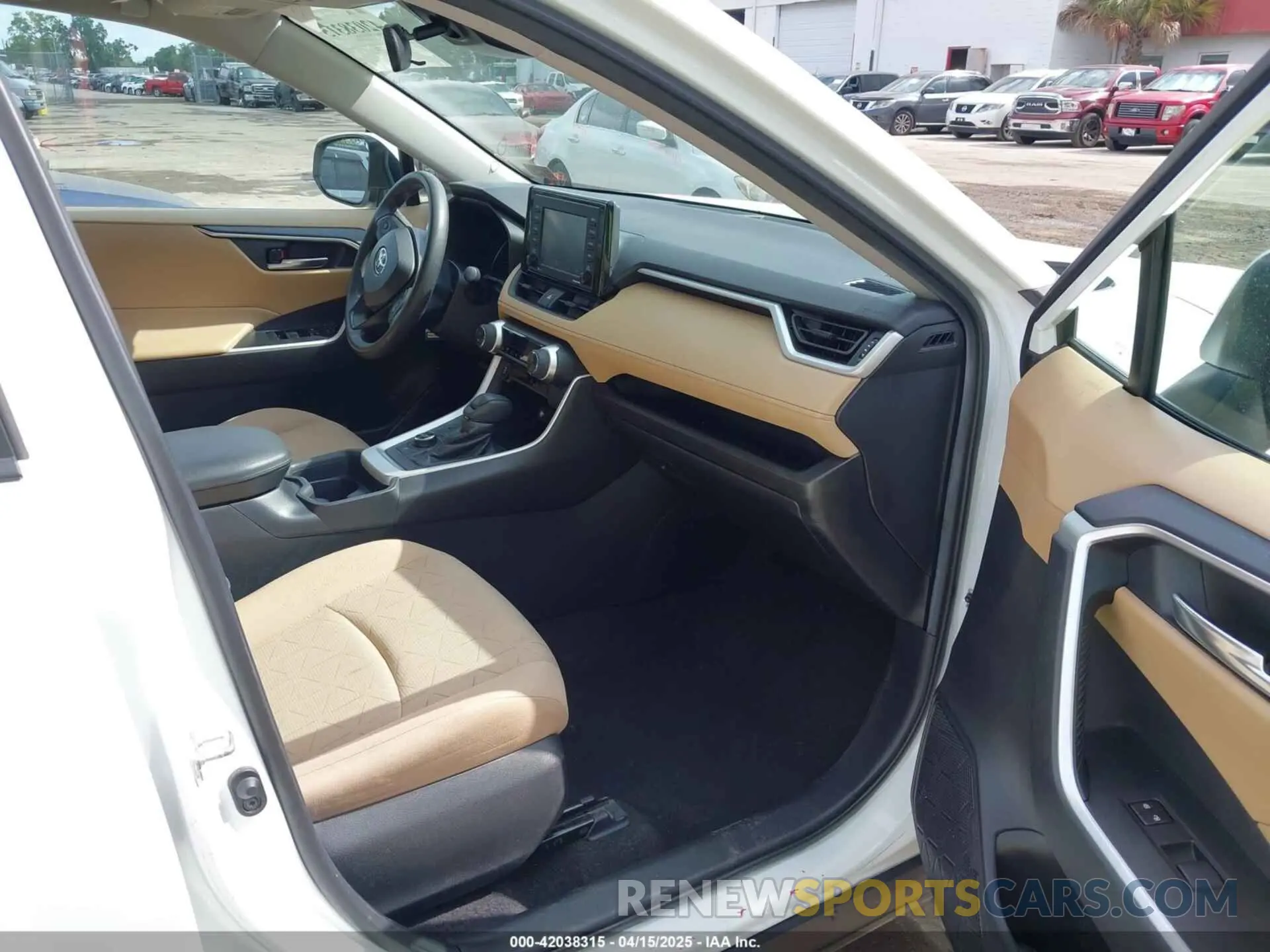 5 Photograph of a damaged car 2T3RWRFV6MW114082 TOYOTA RAV4 HYBRID 2021