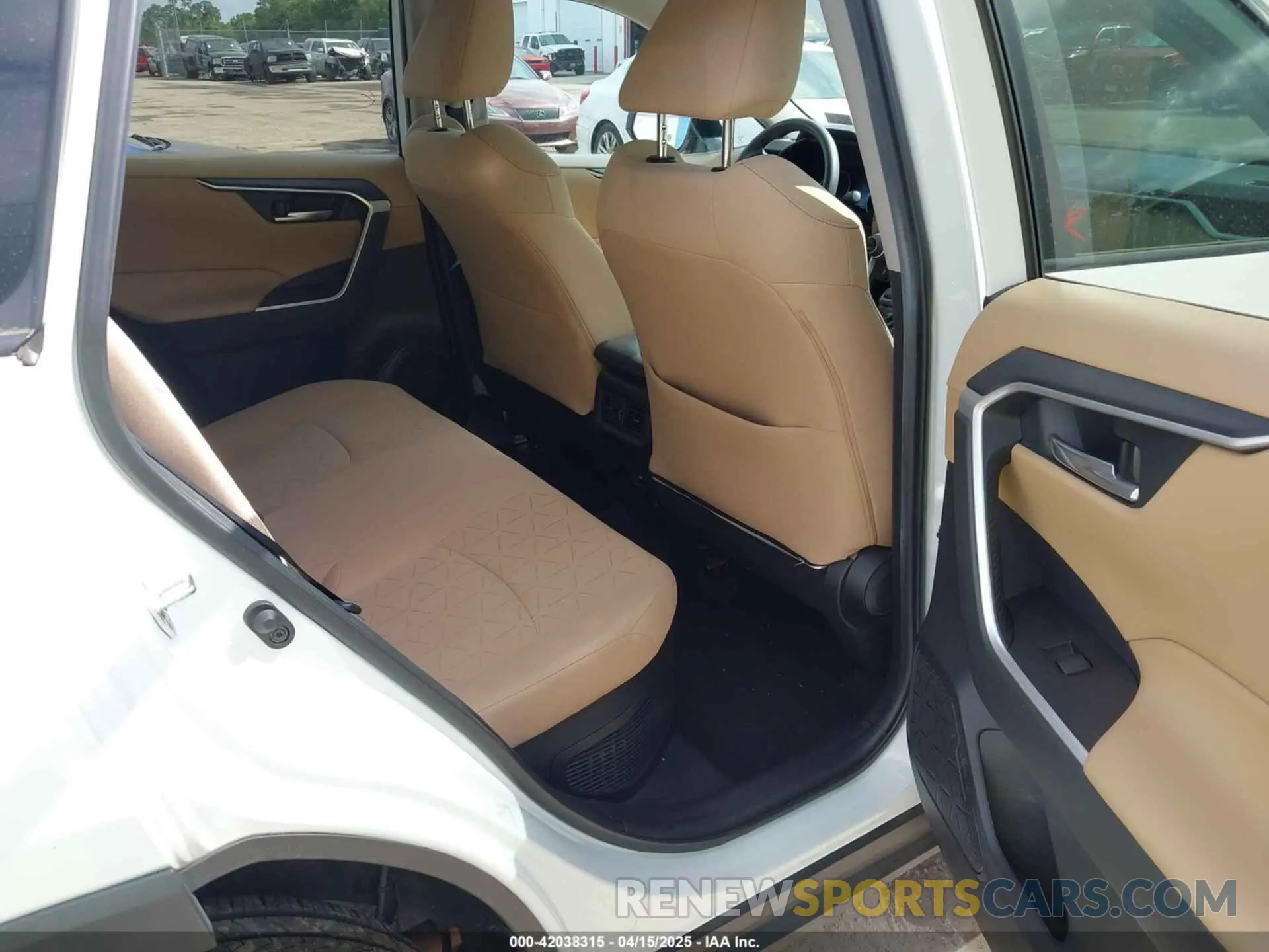 8 Photograph of a damaged car 2T3RWRFV6MW114082 TOYOTA RAV4 HYBRID 2021