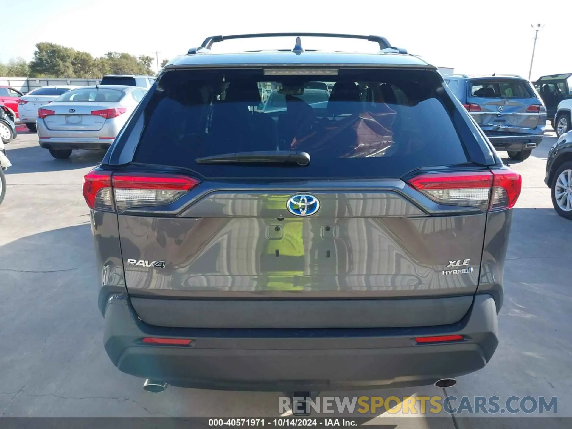 17 Photograph of a damaged car 2T3RWRFV8MW116416 TOYOTA RAV4 HYBRID 2021