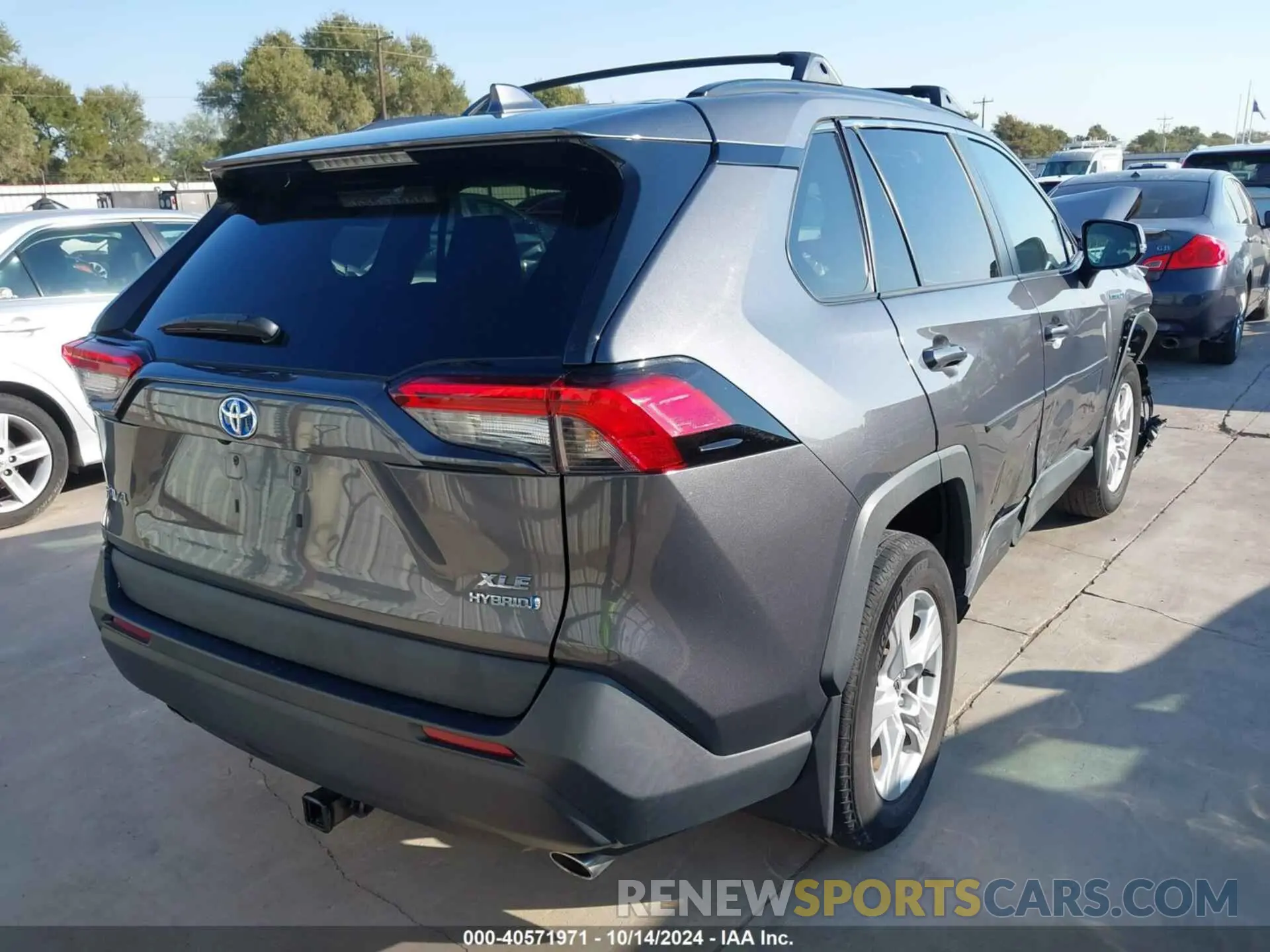 4 Photograph of a damaged car 2T3RWRFV8MW116416 TOYOTA RAV4 HYBRID 2021