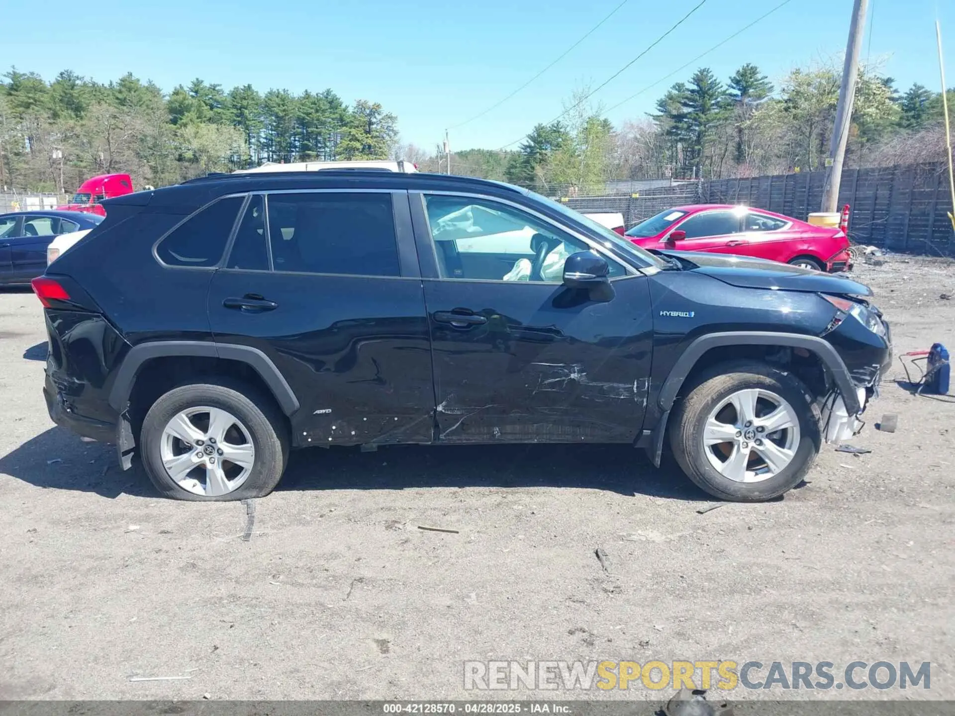 13 Photograph of a damaged car 2T3RWRFV8MW116772 TOYOTA RAV4 HYBRID 2021