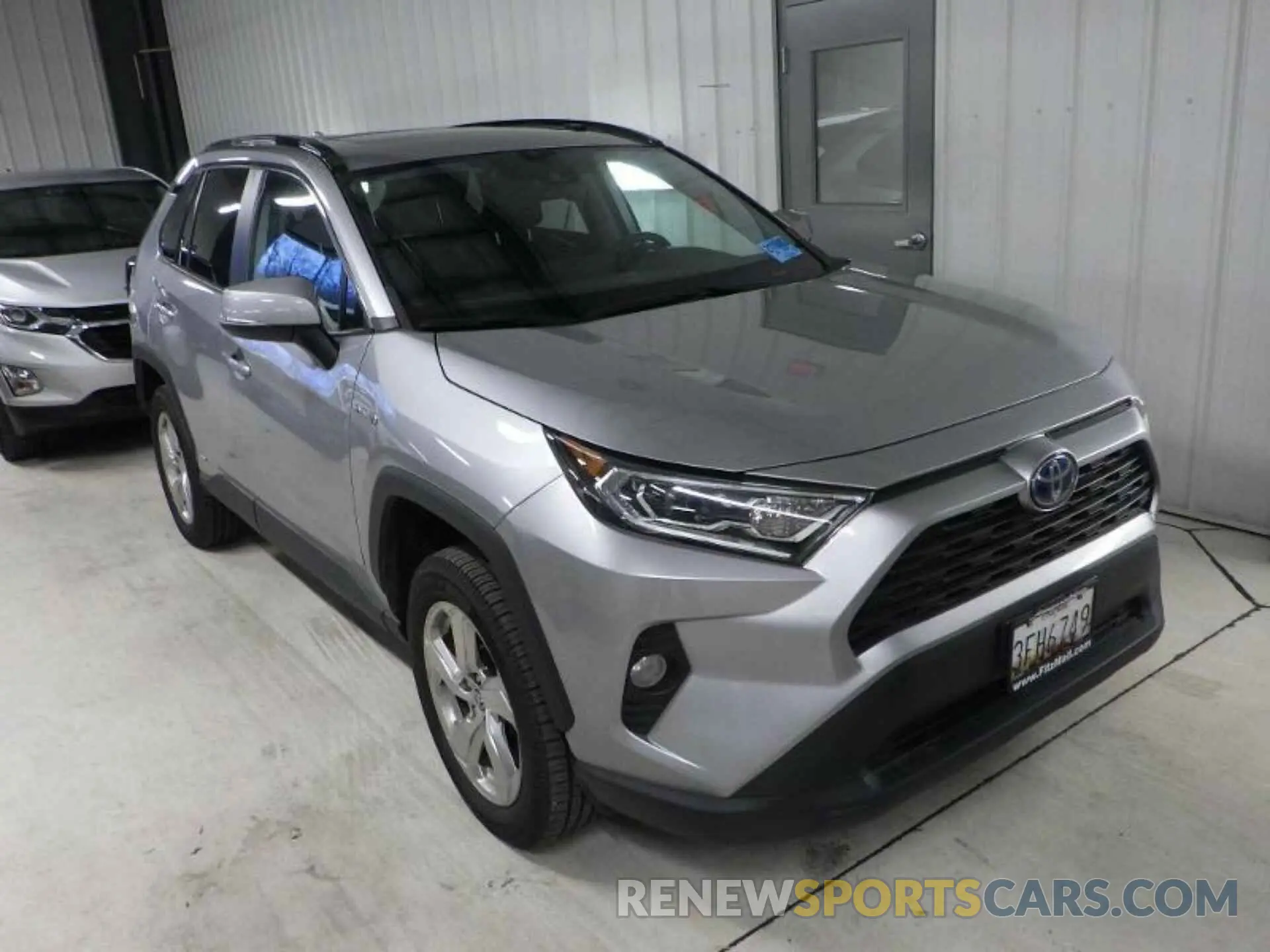 11 Photograph of a damaged car 4T3B6RFV0MU031958 TOYOTA RAV4 HYBRID 2021