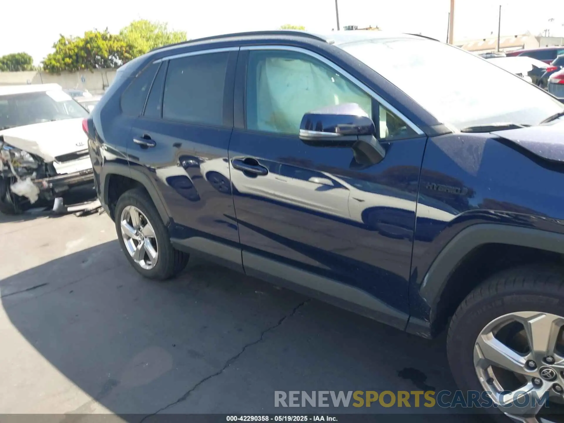 13 Photograph of a damaged car 4T3B6RFV2MU044890 TOYOTA RAV4 HYBRID 2021