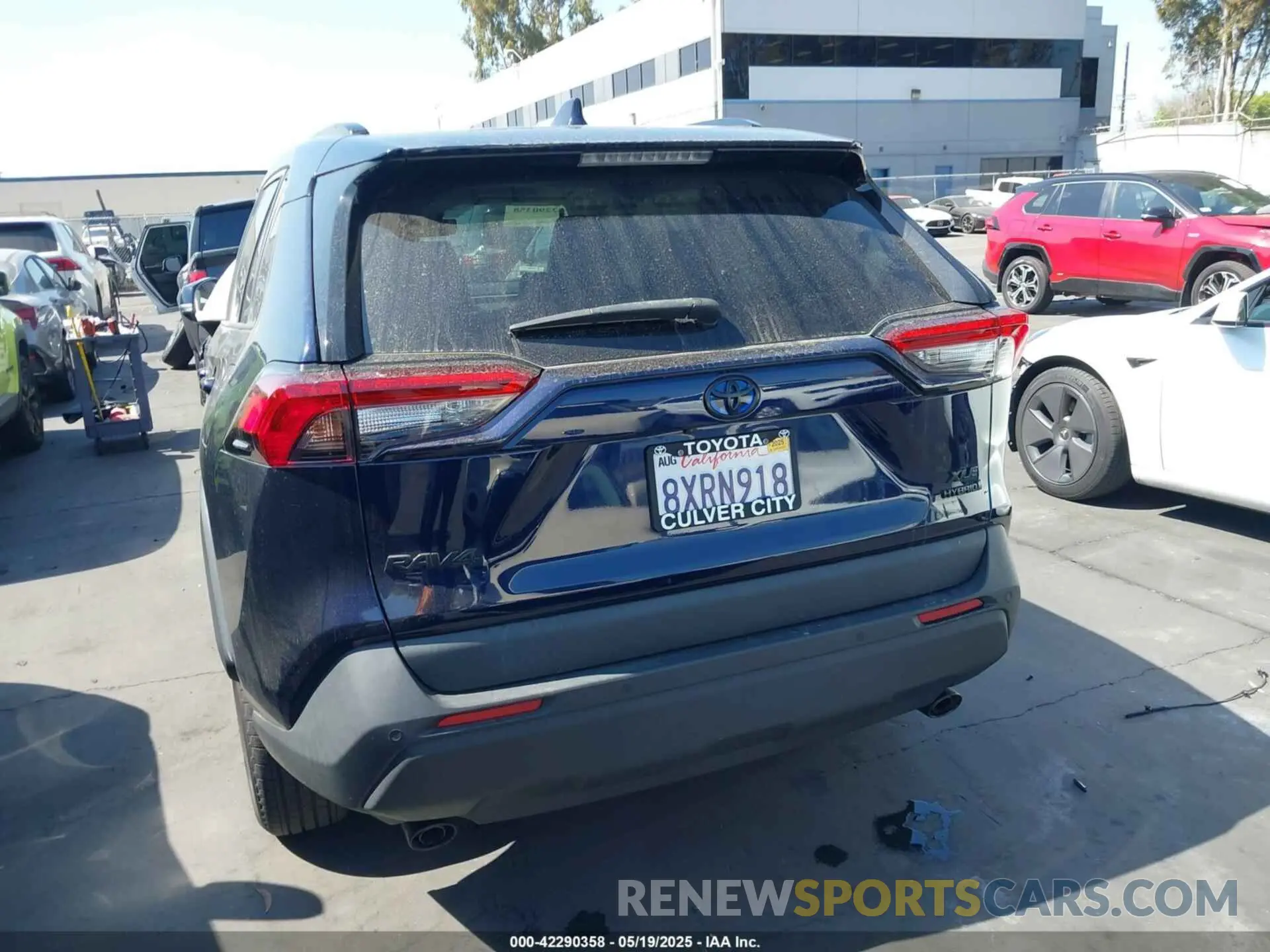 16 Photograph of a damaged car 4T3B6RFV2MU044890 TOYOTA RAV4 HYBRID 2021