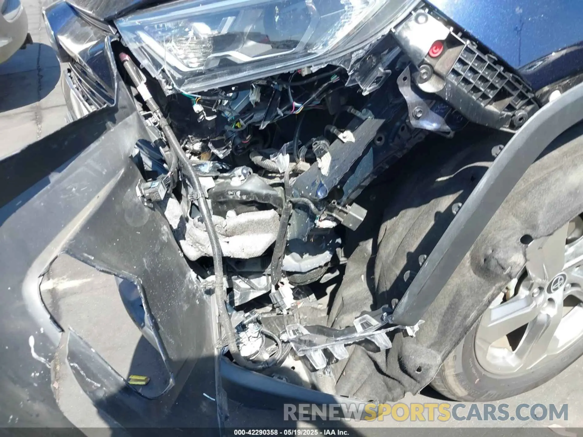 18 Photograph of a damaged car 4T3B6RFV2MU044890 TOYOTA RAV4 HYBRID 2021