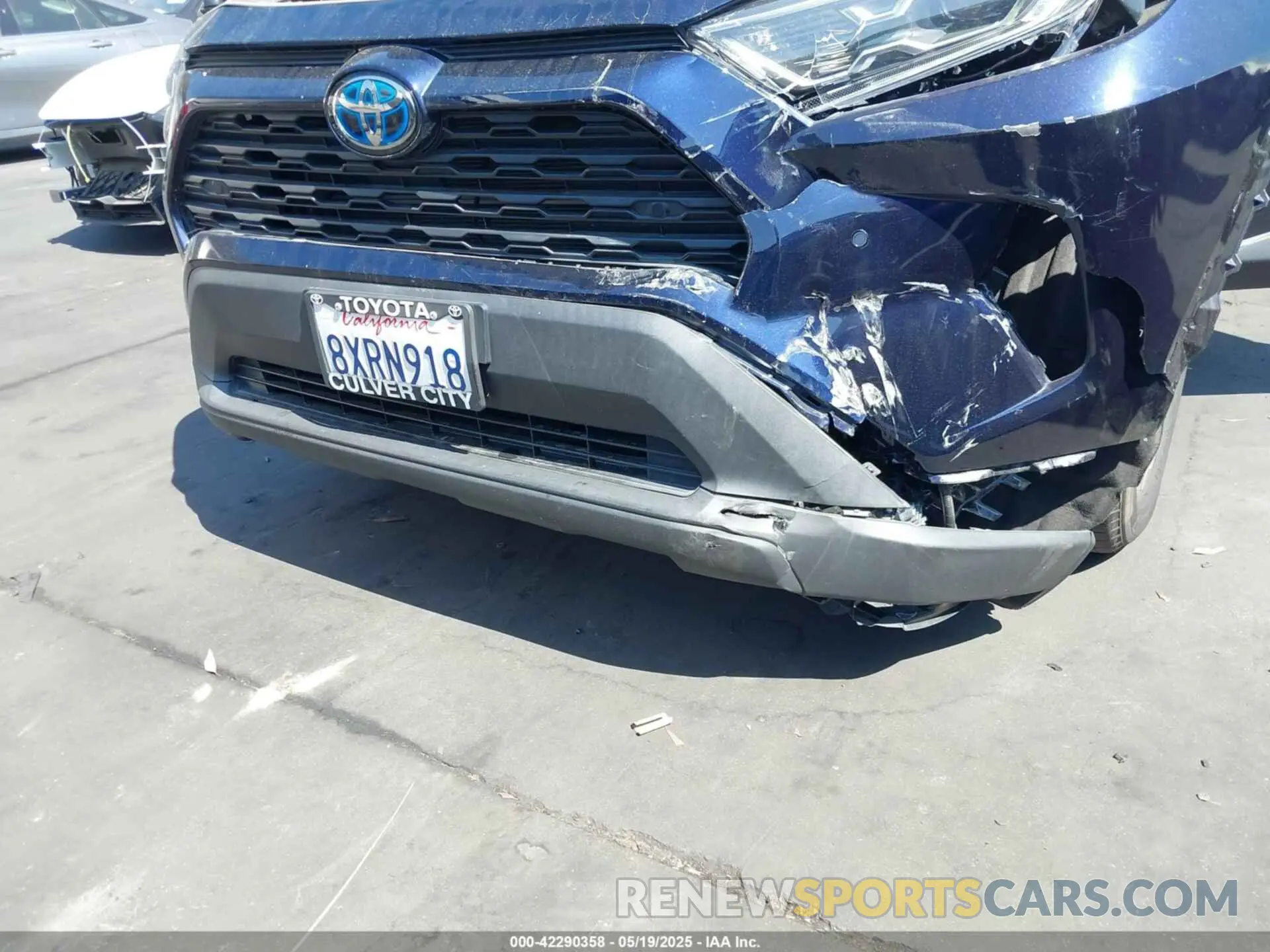 19 Photograph of a damaged car 4T3B6RFV2MU044890 TOYOTA RAV4 HYBRID 2021