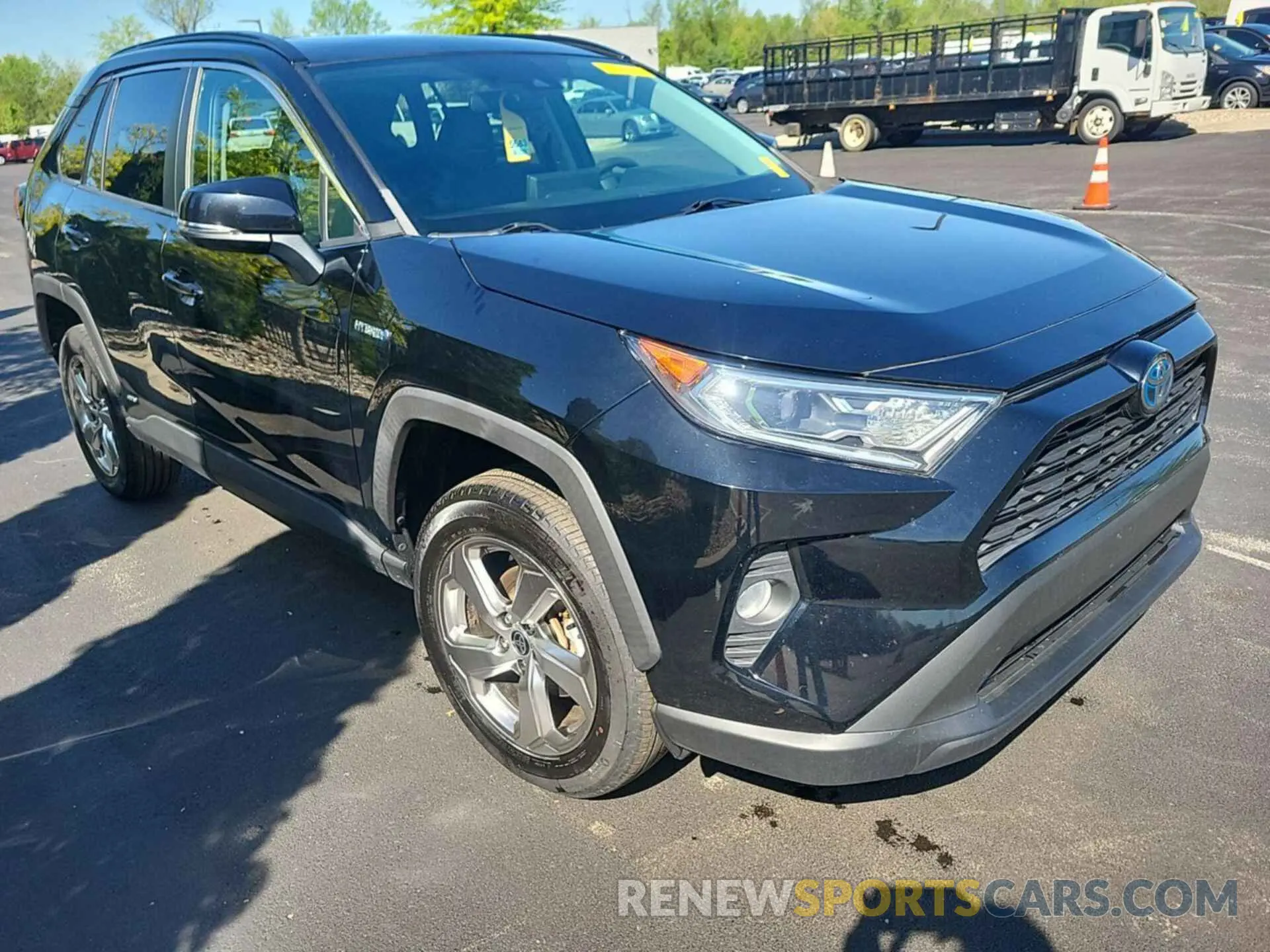 16 Photograph of a damaged car 4T3B6RFV3MU034076 TOYOTA RAV4 HYBRID 2021