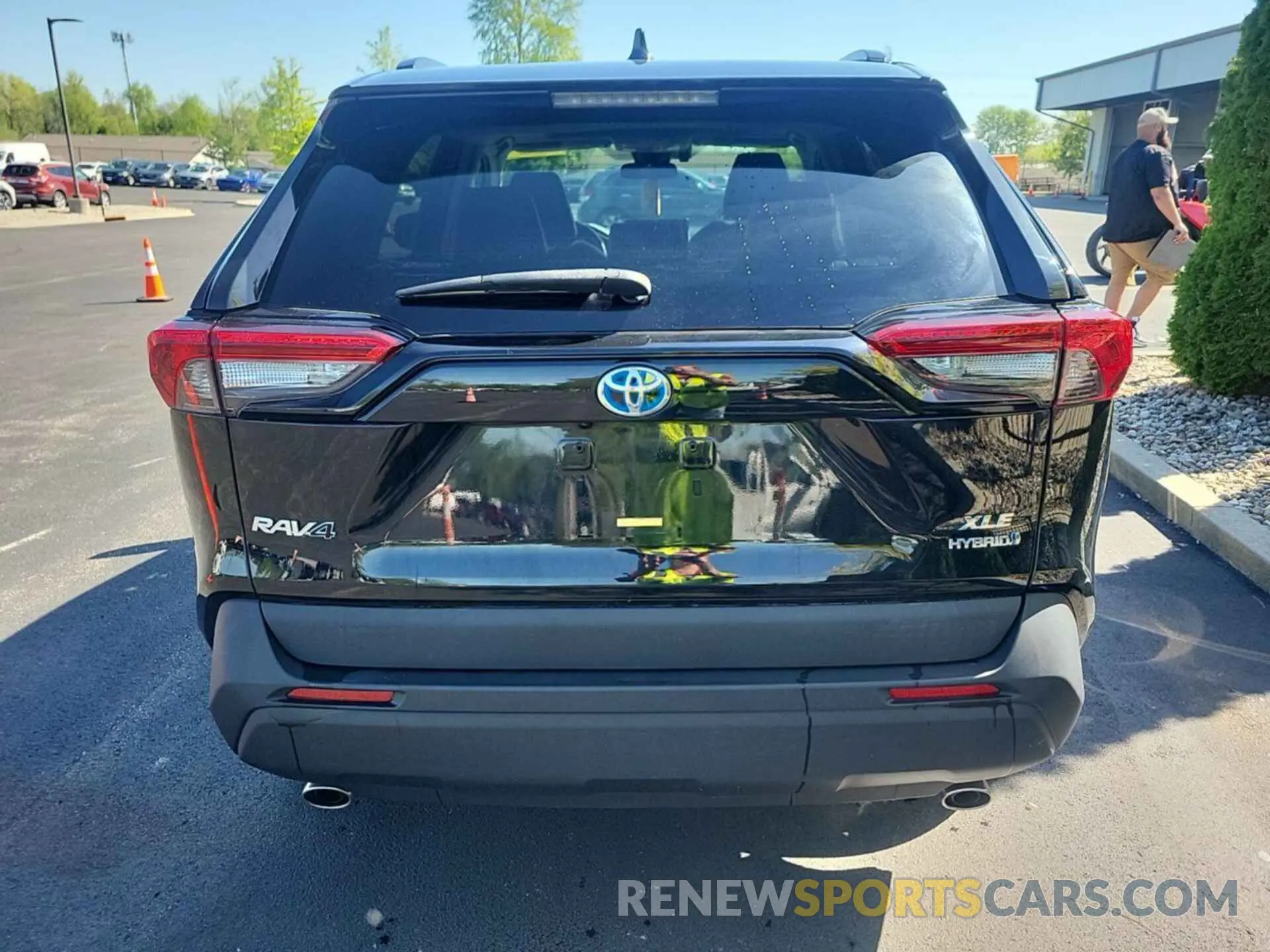 19 Photograph of a damaged car 4T3B6RFV3MU034076 TOYOTA RAV4 HYBRID 2021